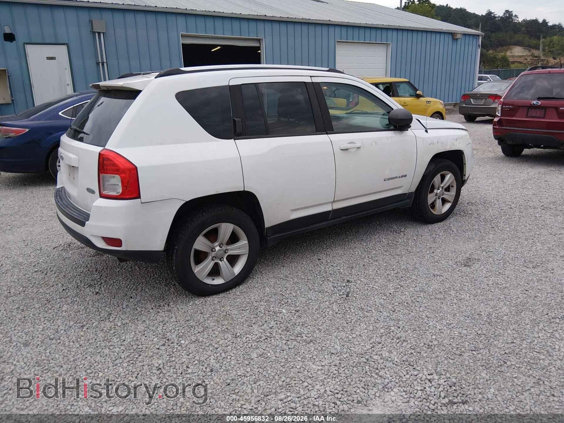 2012 JEEP COMPASS - VIN: 1C4NJCEB8CD627475 - Photo 4