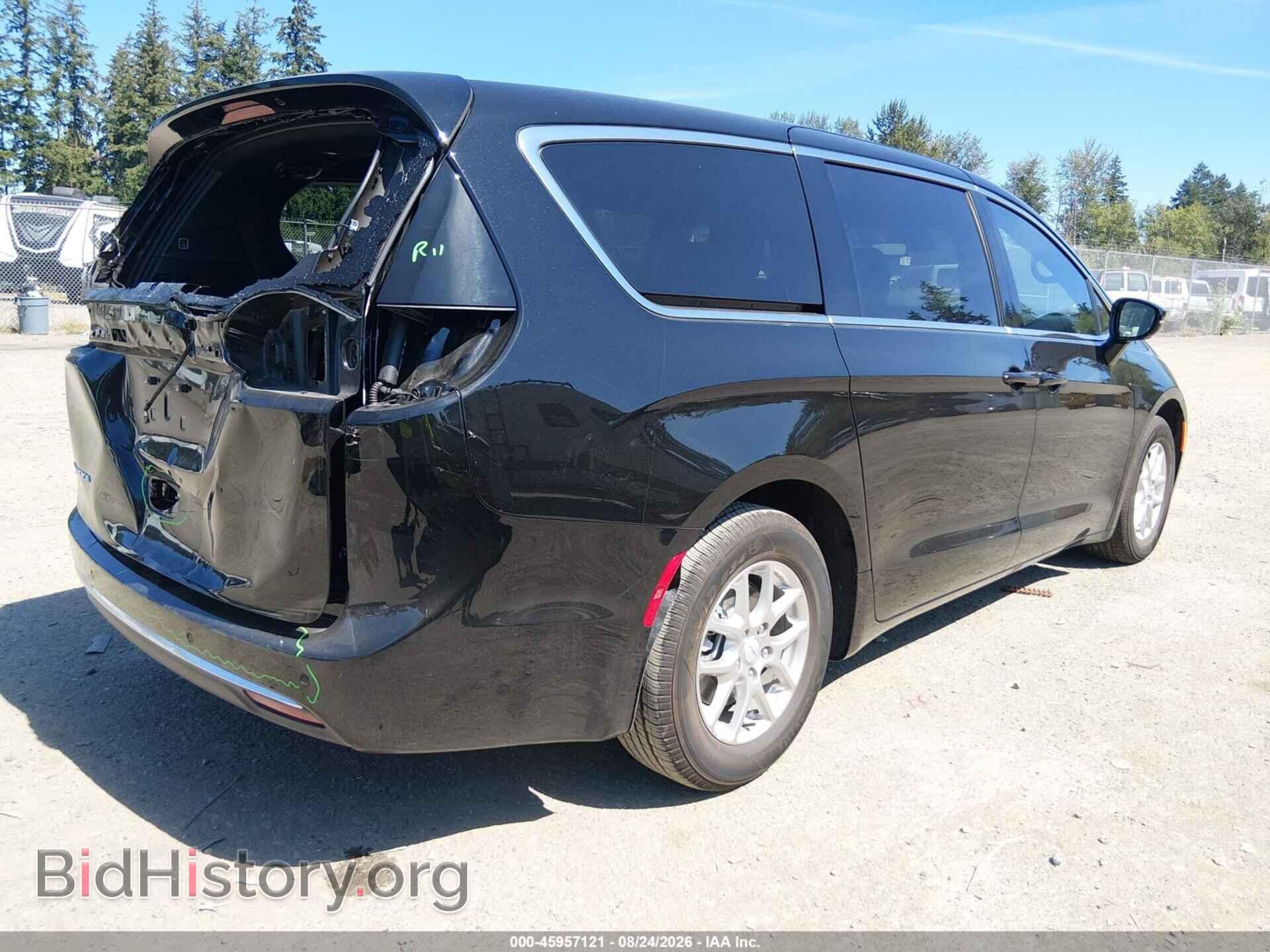 2027 CHRYSLER PACIFICA - VIN: 2C4RC1BG9VR568680 - Фото 4