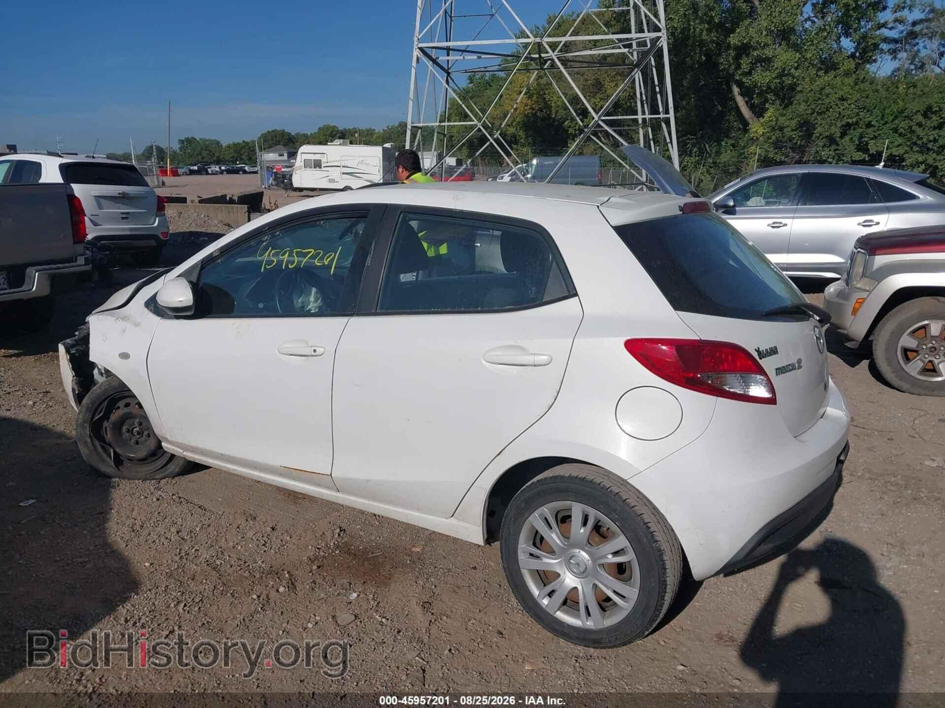 2014 MAZDA MAZDA2 - VIN: JM1DE1KY1E0174694 - Фото 3