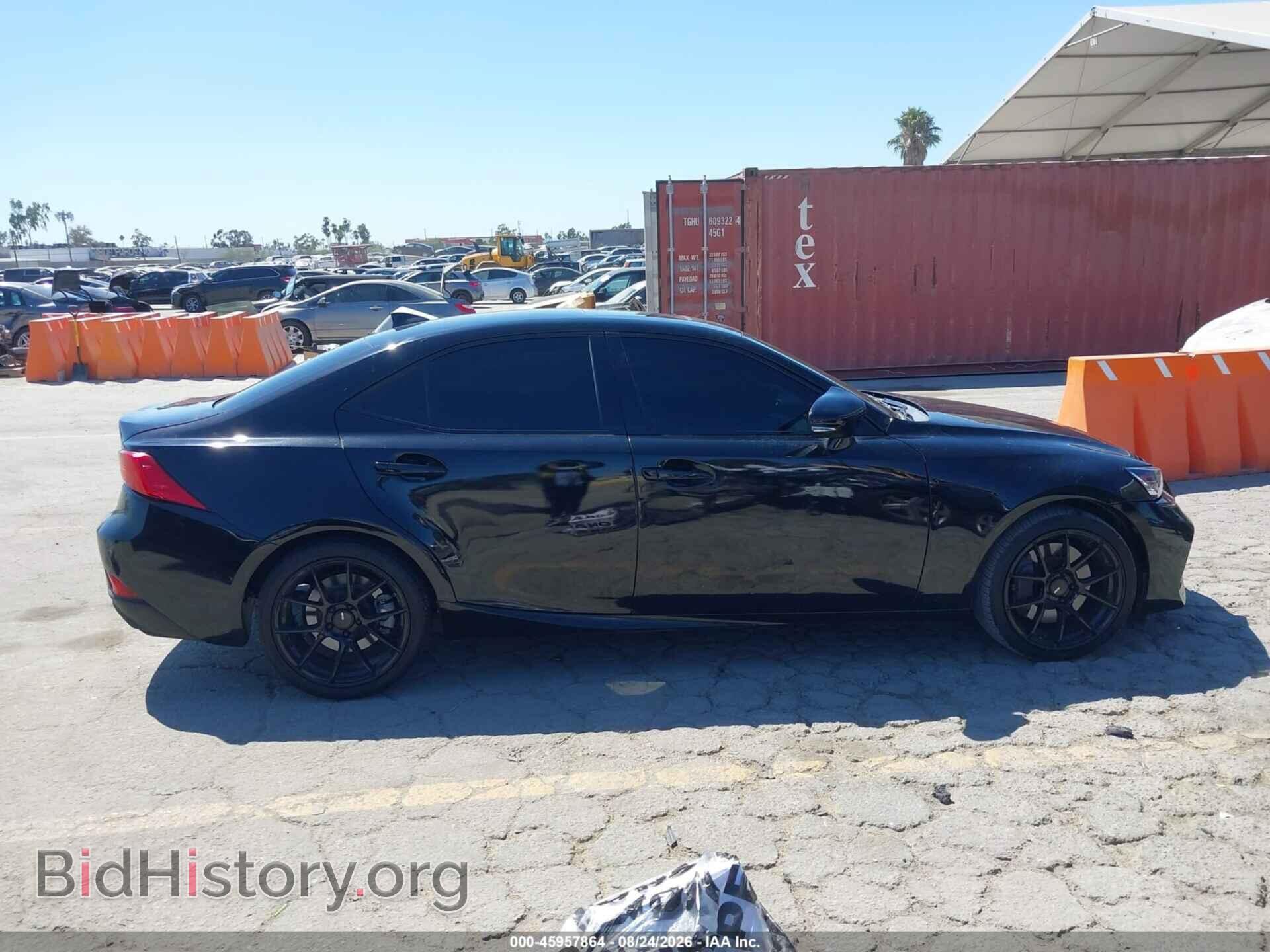 2017 LEXUS IS 200T - VIN: JTHBA1D22H5040598 - Фото 13