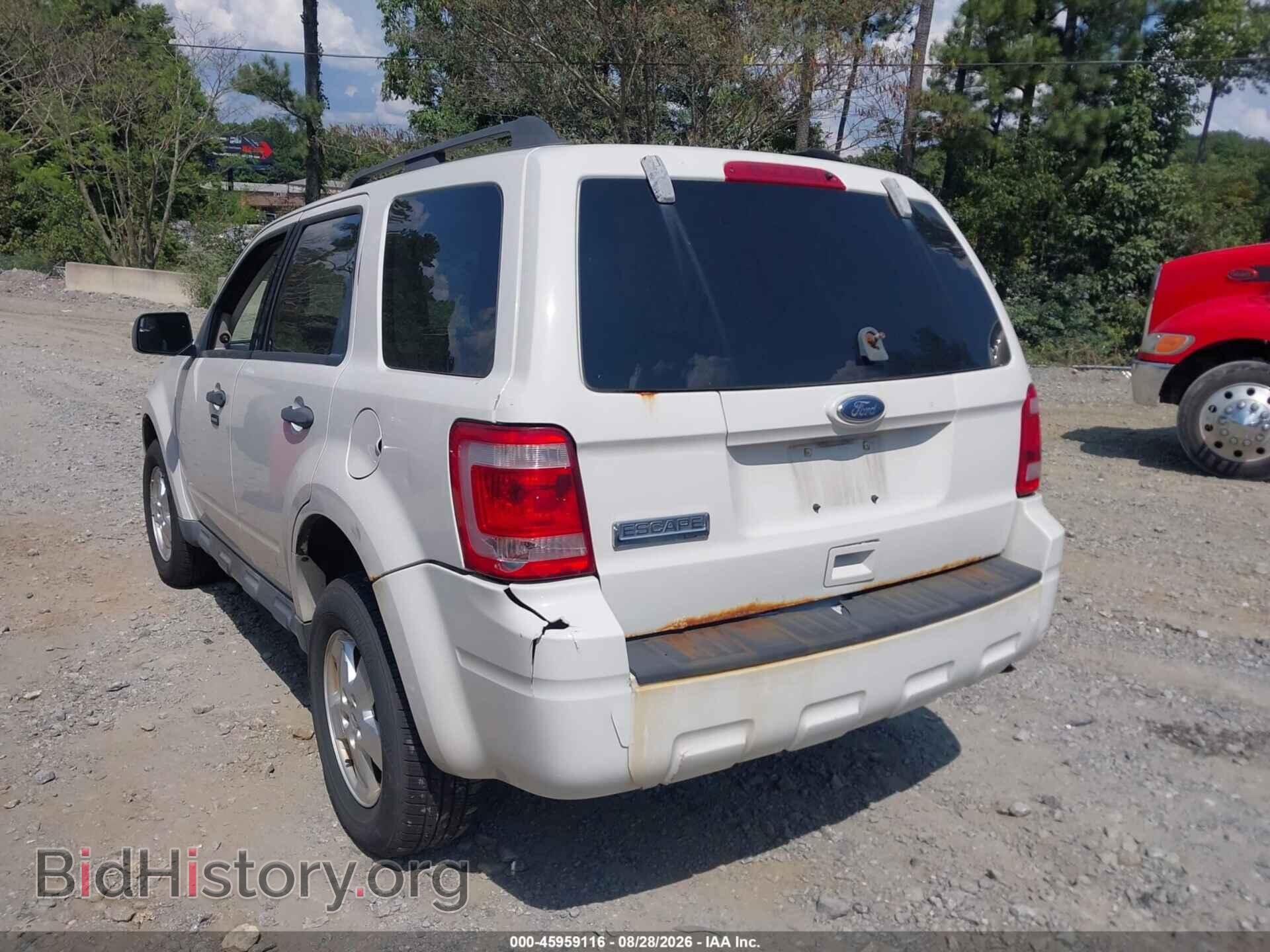 2010 FORD ESCAPE - VIN: 1FMCU0D75AKB48882 - Фото 3