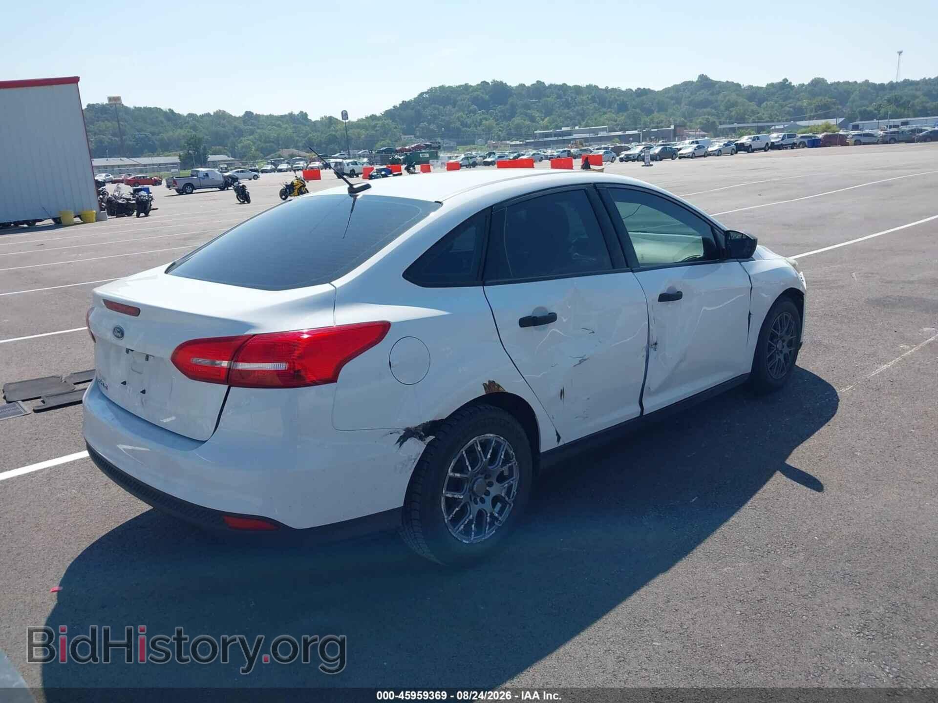 2017 FORD FOCUS - VIN: 1FADP3E29HL257943 - Photo 4