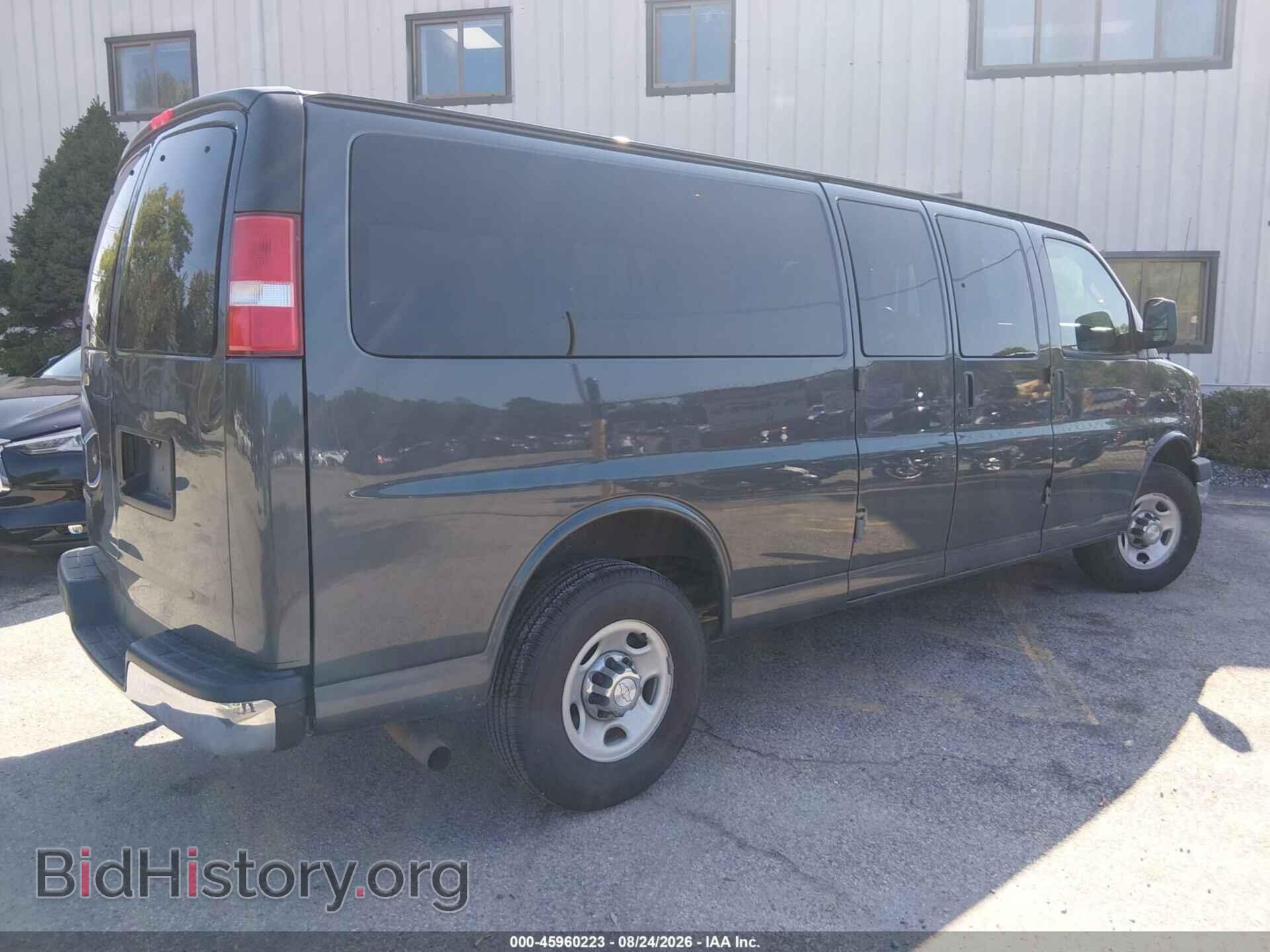 2017 CHEVROLET EXPRESS 3500 - VIN: 1GAZGPFF6H1245794 - Фото 4
