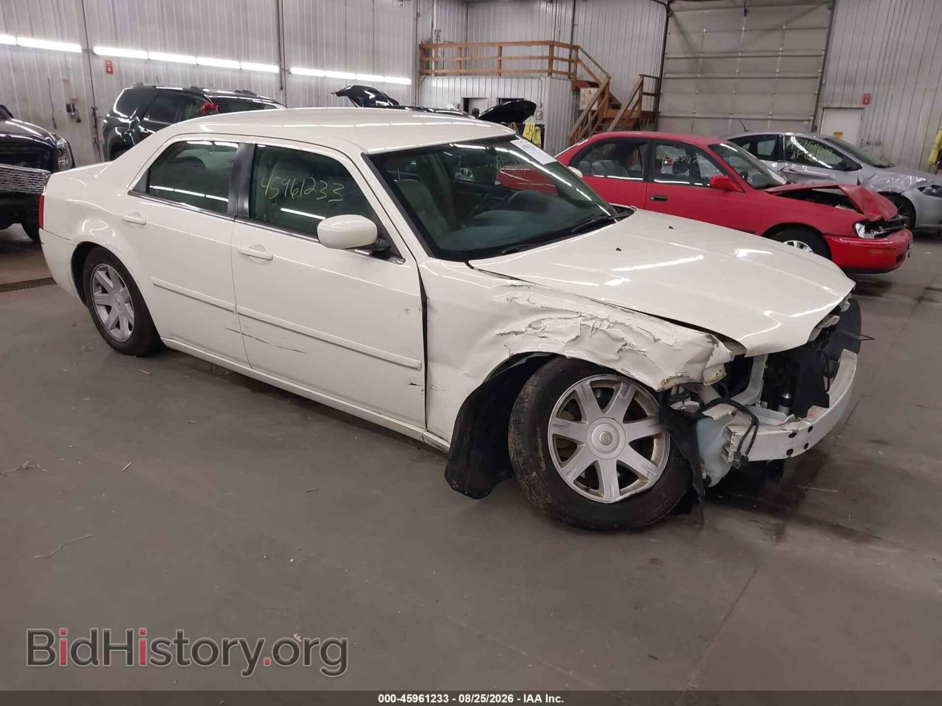 Фотография 2C3JA53G05H180806 - CHRYSLER 300 2005