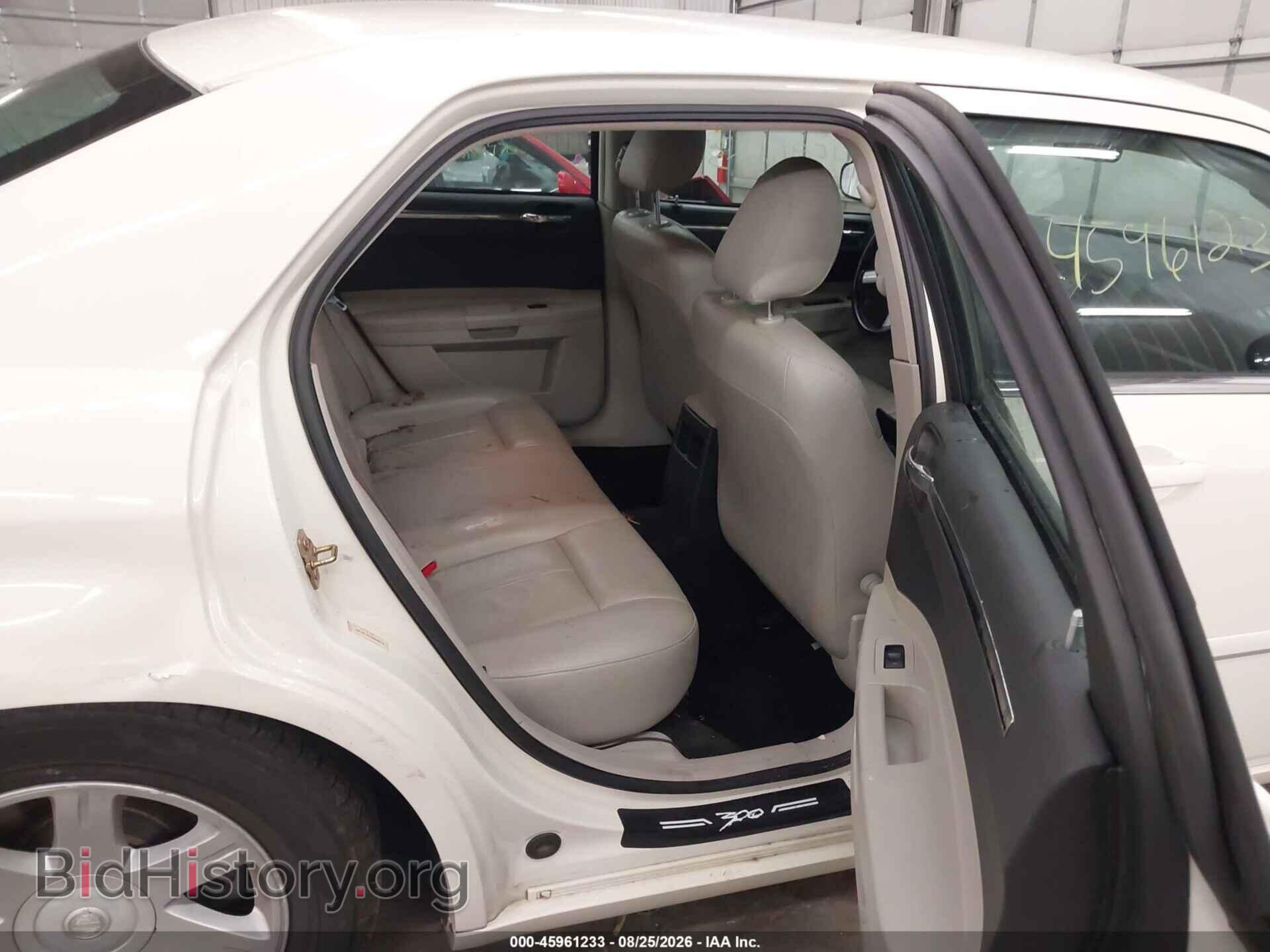 2005 CHRYSLER 300 - VIN: 2C3JA53G05H180806 - Фото 8