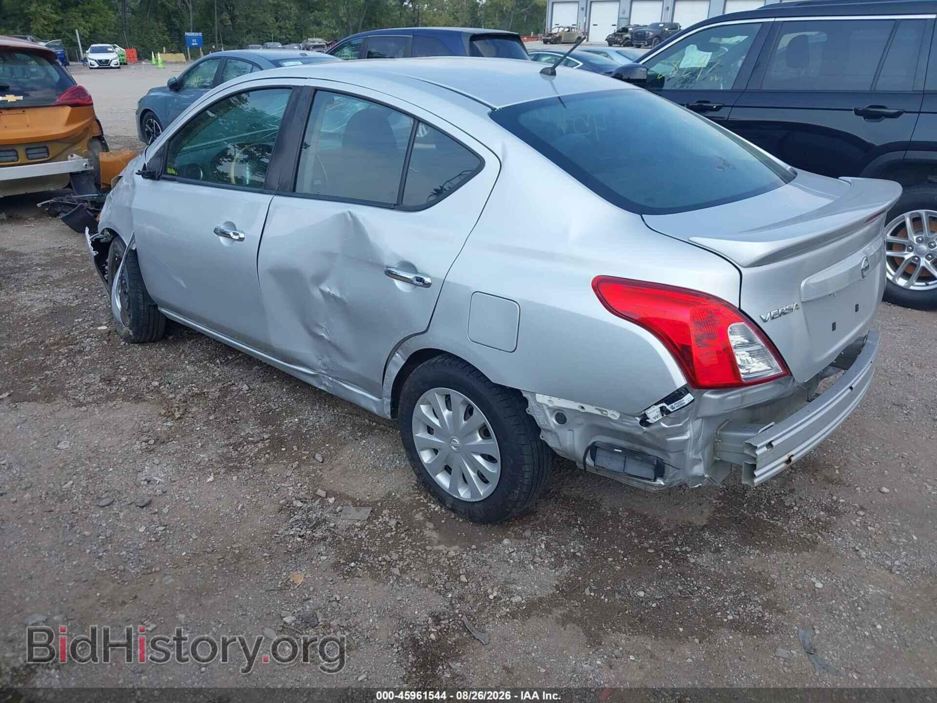 2019 NISSAN VERSA - VIN: 3N1CN7AP3KL843069 - Фото 3