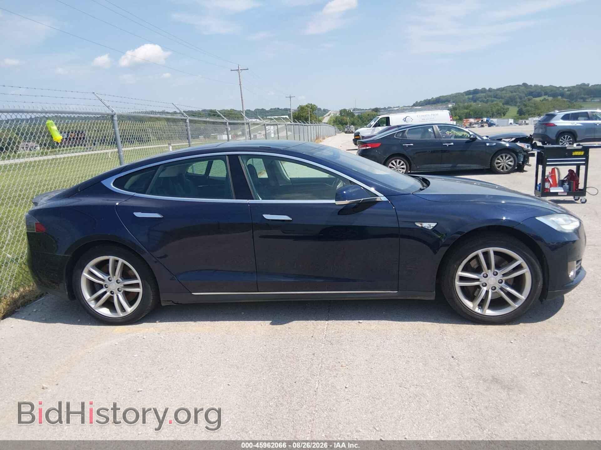 2013 TESLA MODEL S - VIN: 5YJSA1DP7DFP06943 - Фото 13