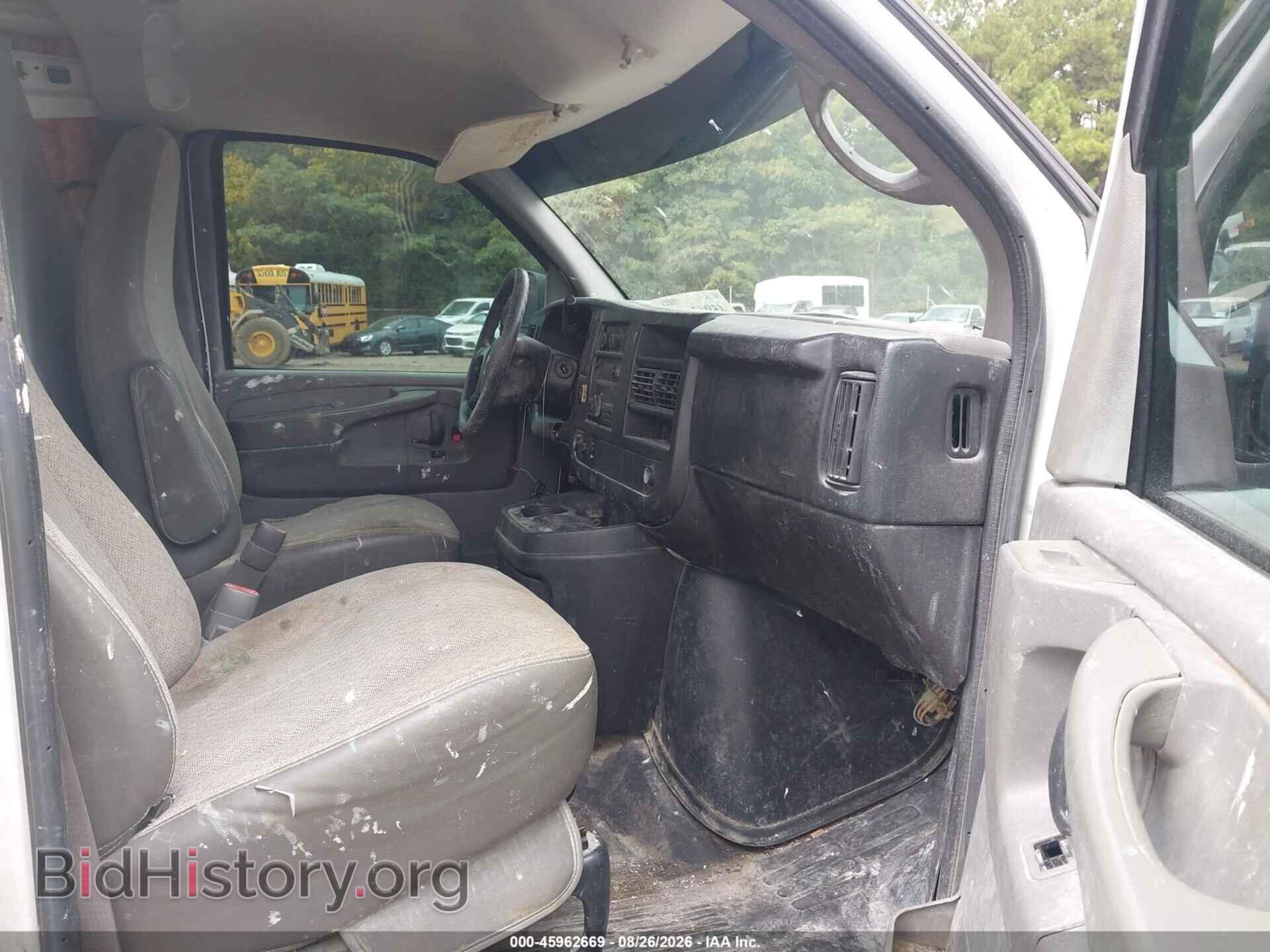 2013 CHEVROLET EXPRESS 2500 - VIN: 1GCWGFCA1D1154486 - Photo 5
