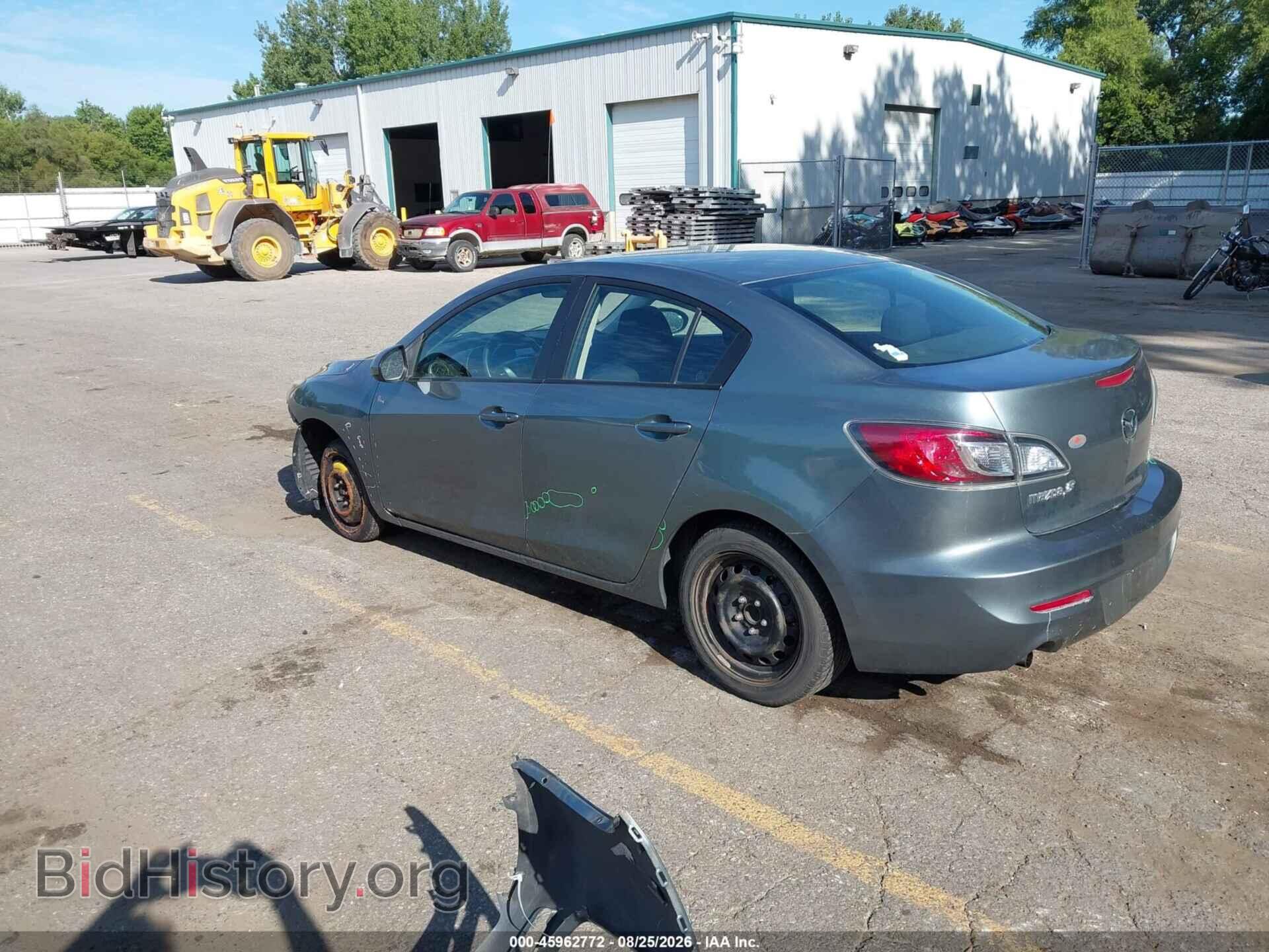 2013 MAZDA MAZDA3 - VIN: JM1BL1TF6D1769690 - Фото 3