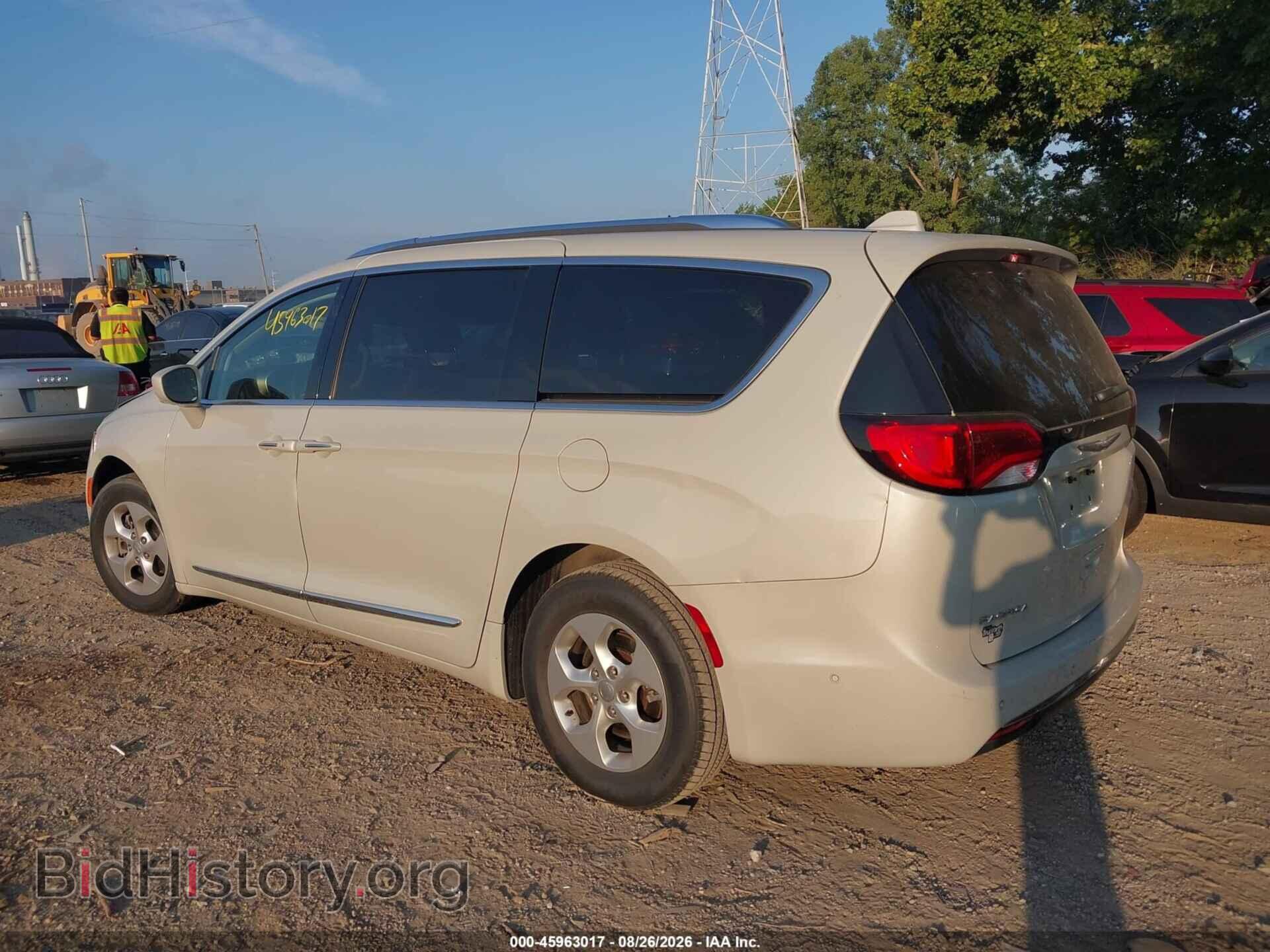 2017 CHRYSLER PACIFICA - VIN: 2C4RC1EG6HR752555 - Фото 3