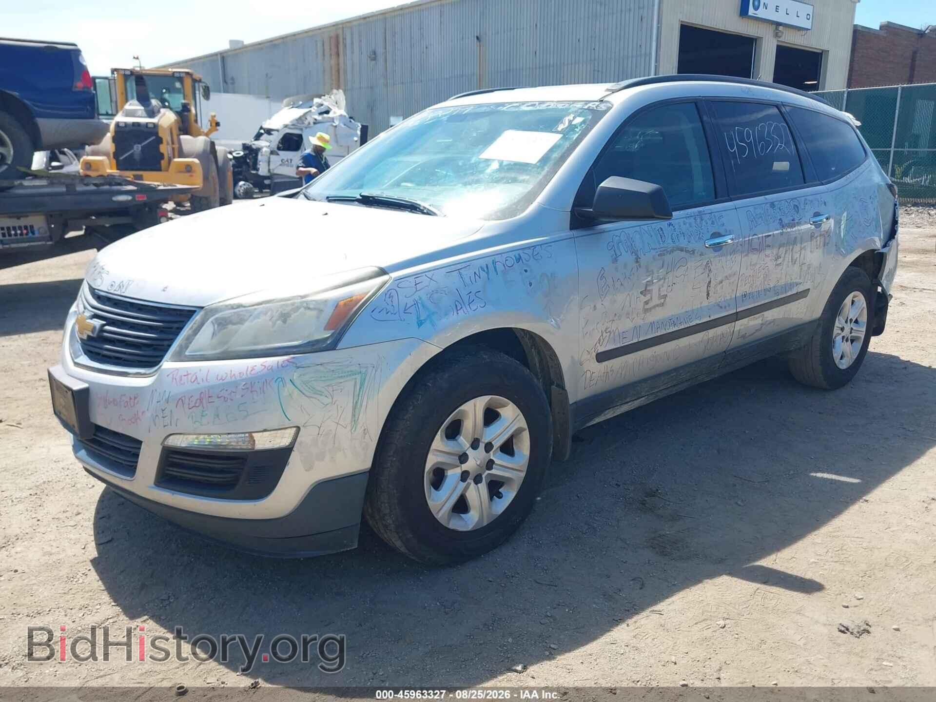 2017 CHEVROLET TRAVERSE - VIN: 1GNKRFKD8HJ174851 - Фото 2