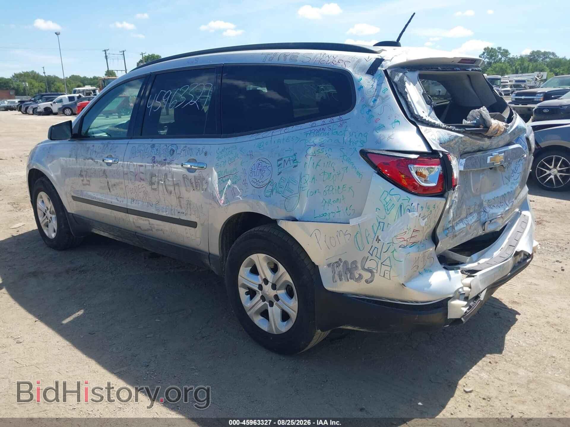 2017 CHEVROLET TRAVERSE - VIN: 1GNKRFKD8HJ174851 - Фото 3