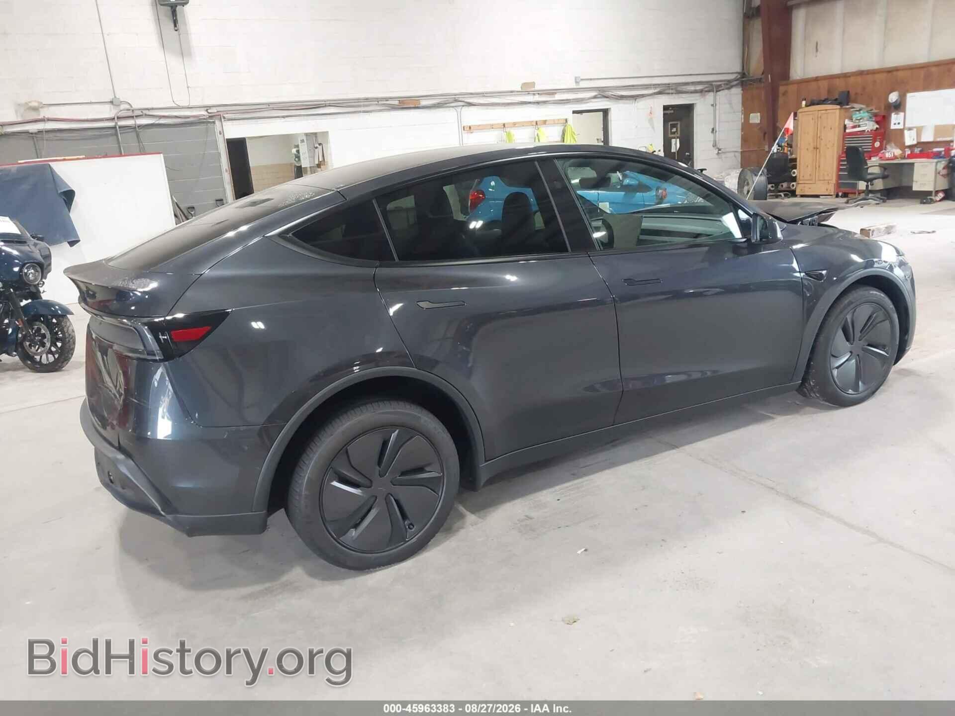 2026 TESLA MODEL Y - VIN: 7SAYGAEE1TF676118 - Фото 4