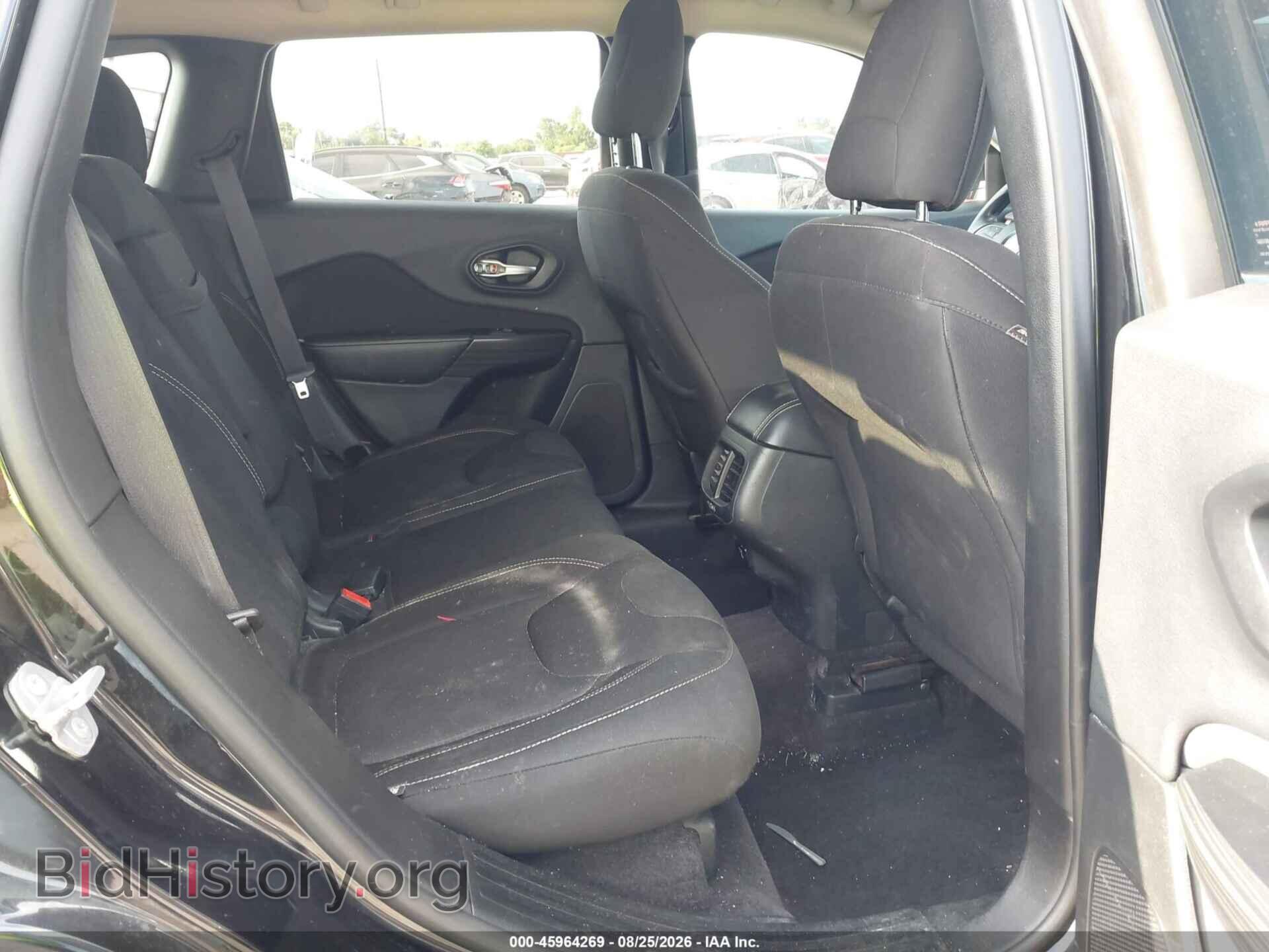 2016 JEEP CHEROKEE - VIN: 1C4PJLCB5GW229078 - Photo 8