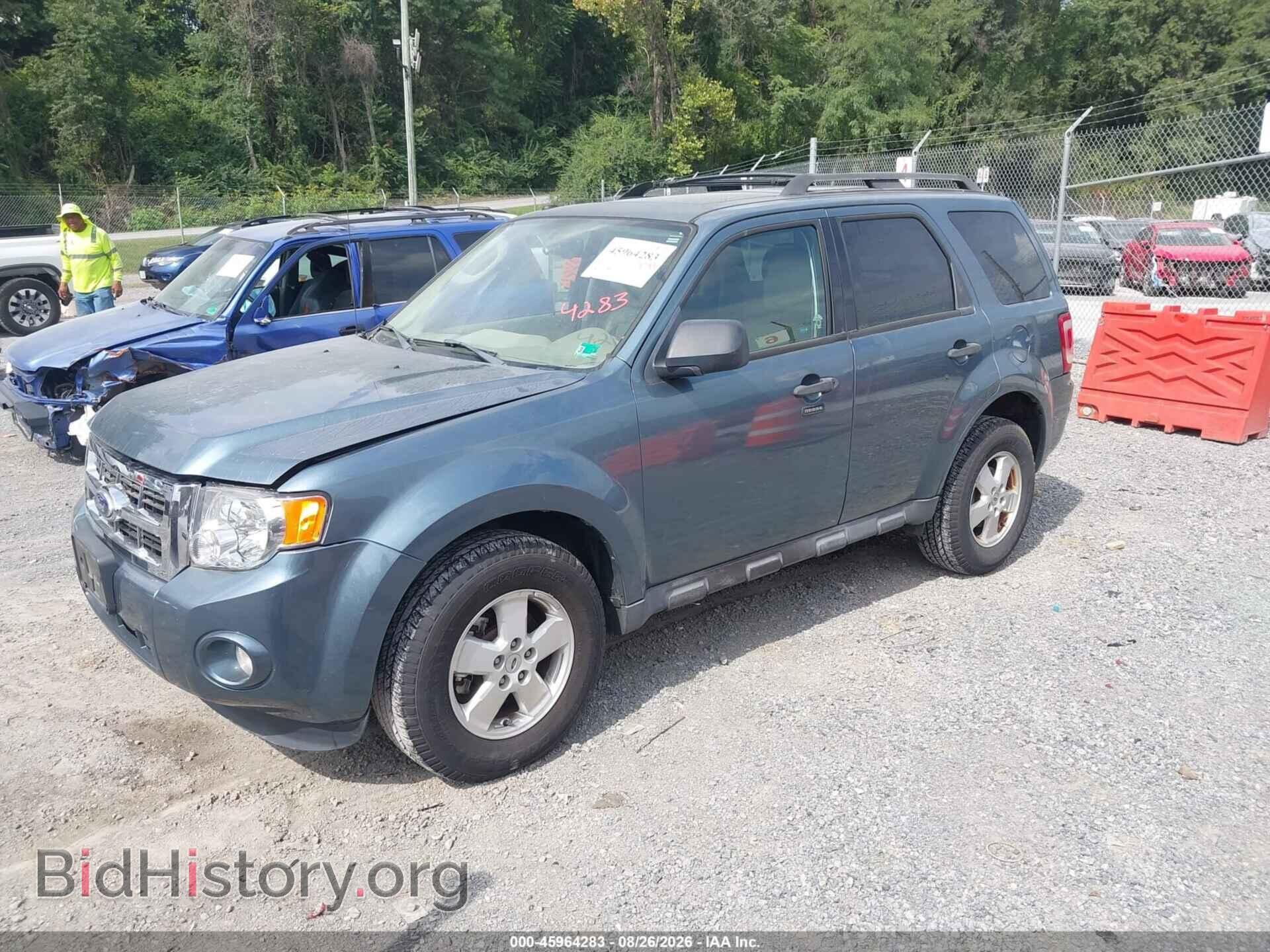 2011 FORD ESCAPE - VIN: 1FMCU9DG8BKA12865 - Photo 2