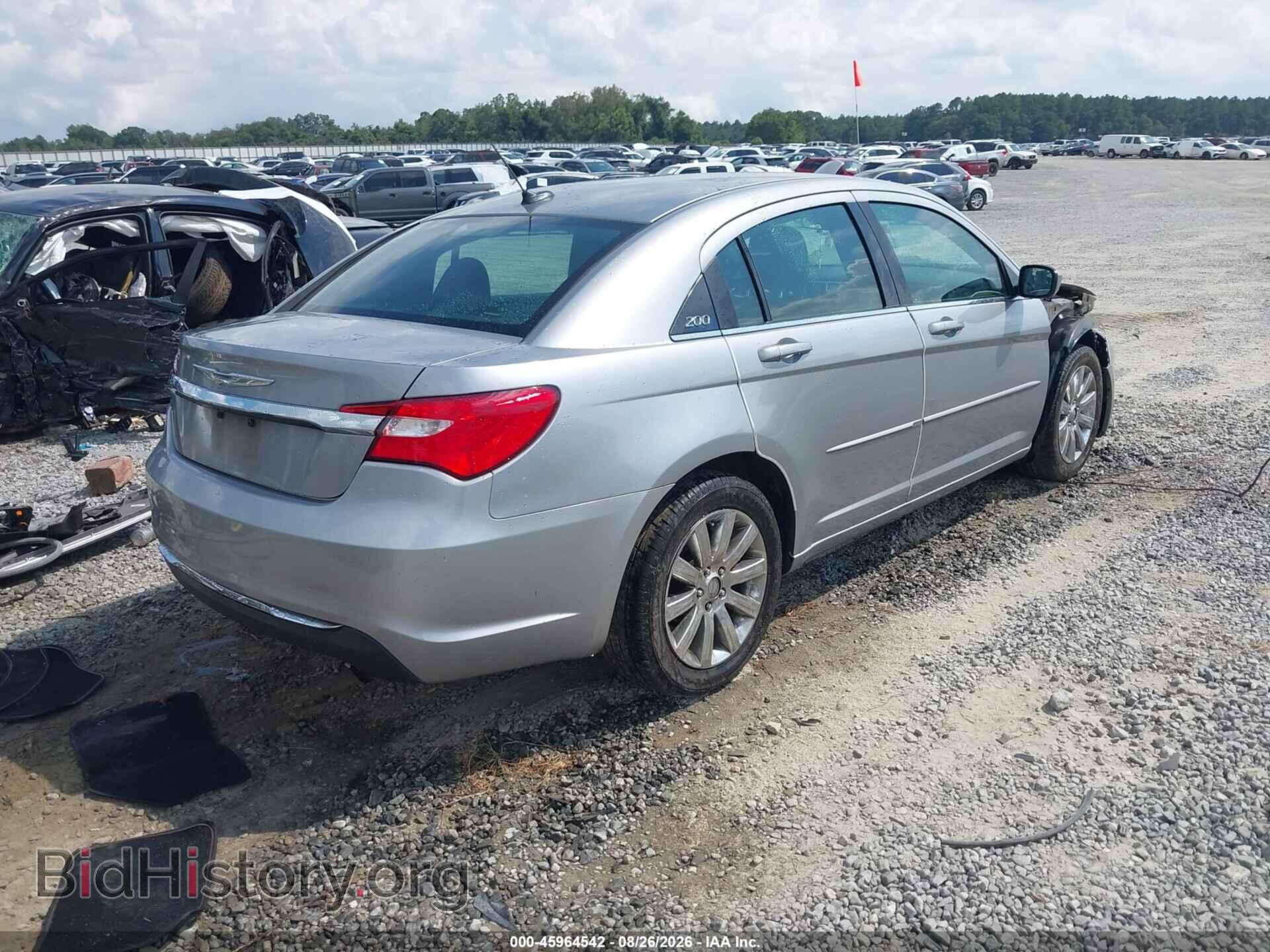 2014 CHRYSLER 200 - VIN: 1C3CCBBB2EN236789 - Photo 4