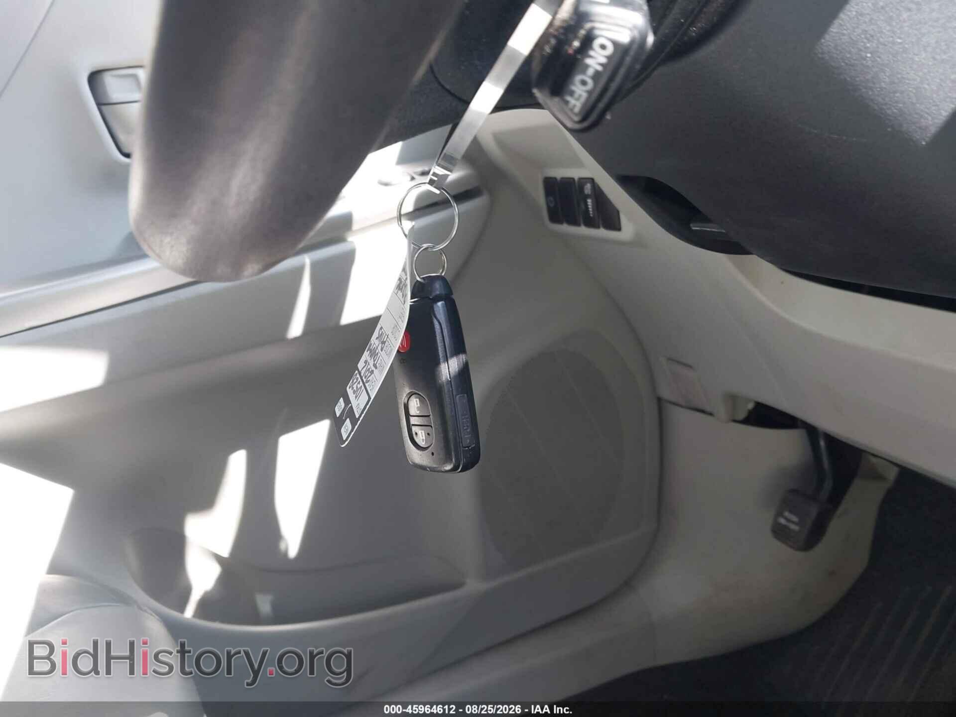 2012 TOYOTA PRIUS V - VIN: JTDZN3EU6C3137646 - Фото 11
