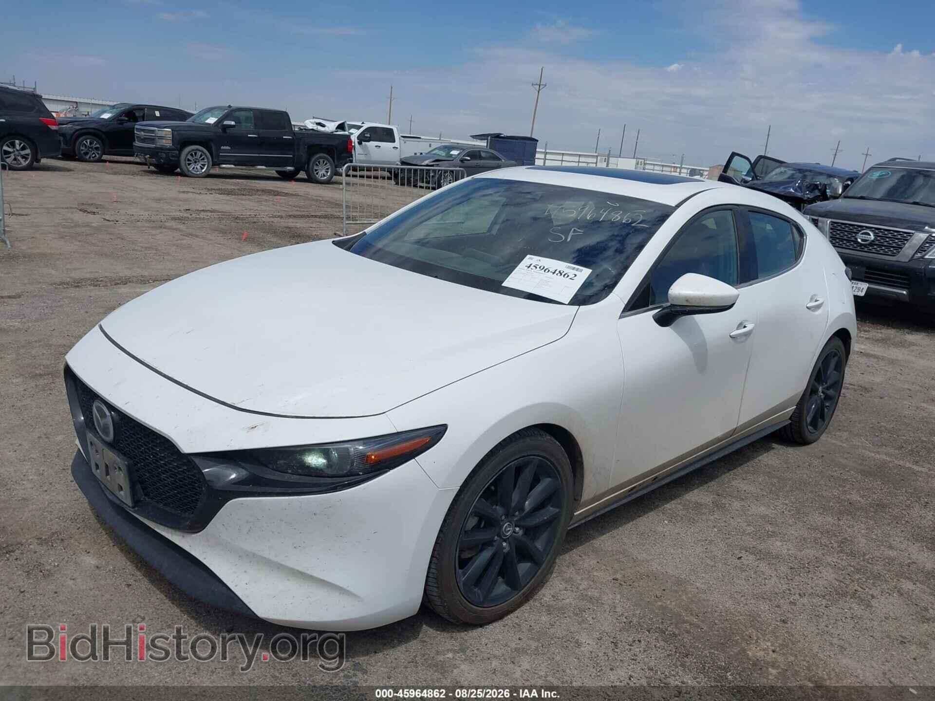 2019 MAZDA MAZDA3 - VIN: JM1BPBNM8K1145053 - Photo 2