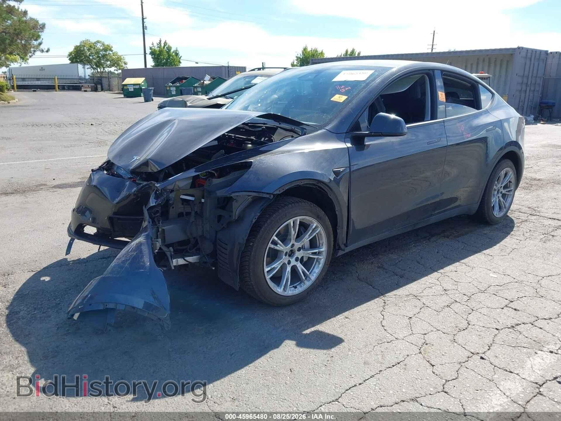 2024 TESLA MODEL Y - VIN: 7SAYGDEE1RF064561 - Фото 2
