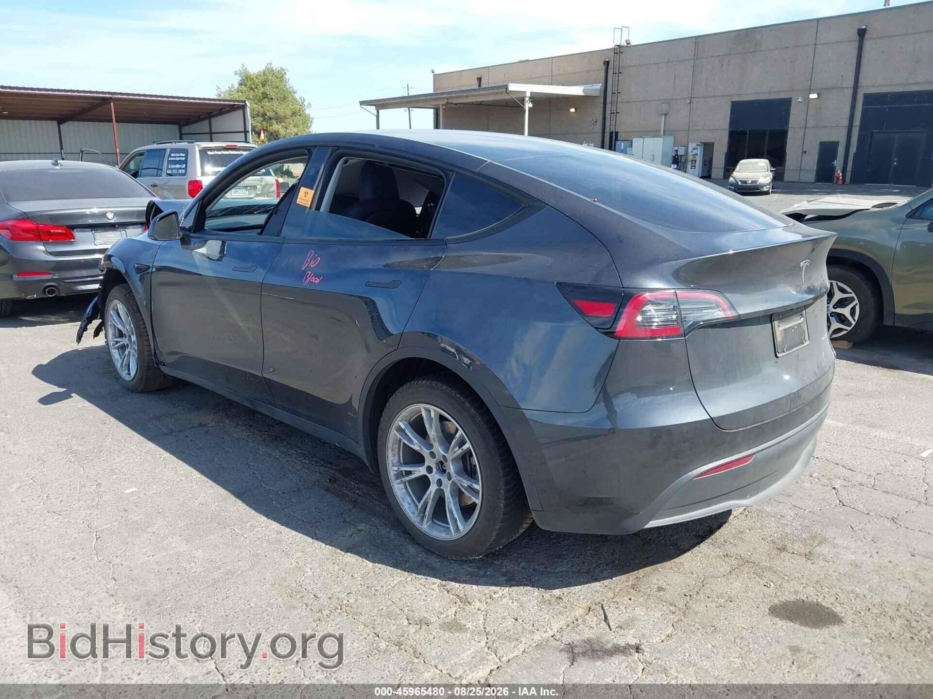 2024 TESLA MODEL Y - VIN: 7SAYGDEE1RF064561 - Фото 3