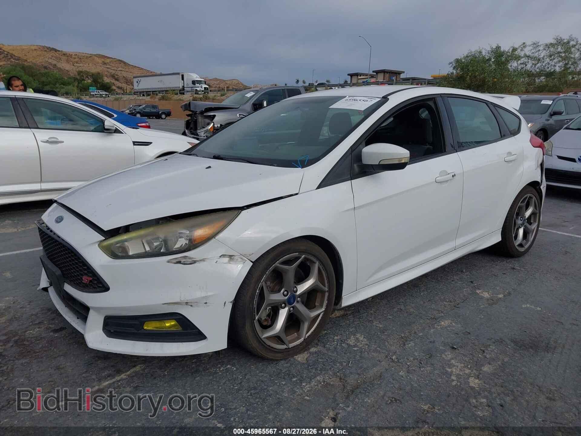 2017 FORD FOCUS ST - VIN: 1FADP3L9XHL308558 - Photo 2