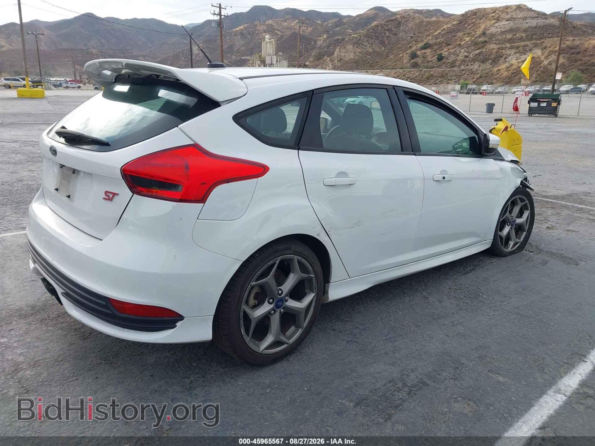 2017 FORD FOCUS ST - VIN: 1FADP3L9XHL308558 - Photo 4