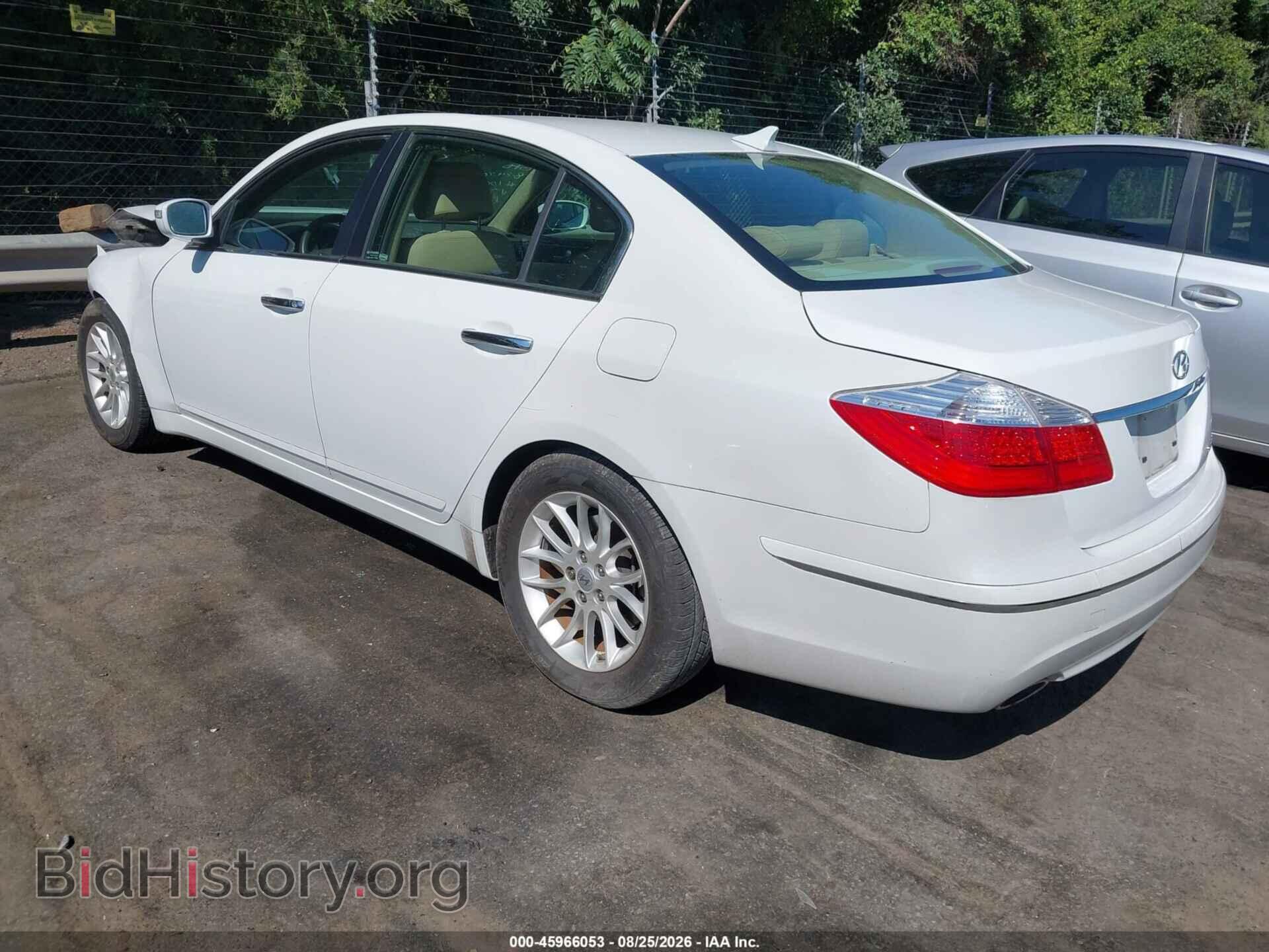 2011 HYUNDAI GENESIS - VIN: KMHGC4DE2BU123843 - Фото 3