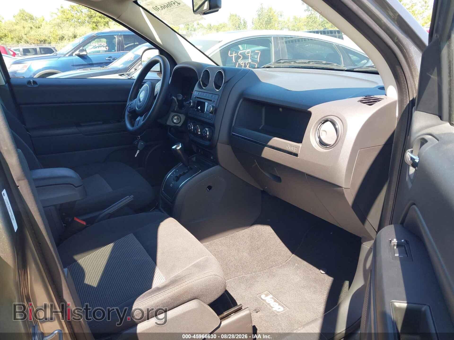 2011 JEEP COMPASS - VIN: 1J4NF1FB8BD235190 - Photo 5