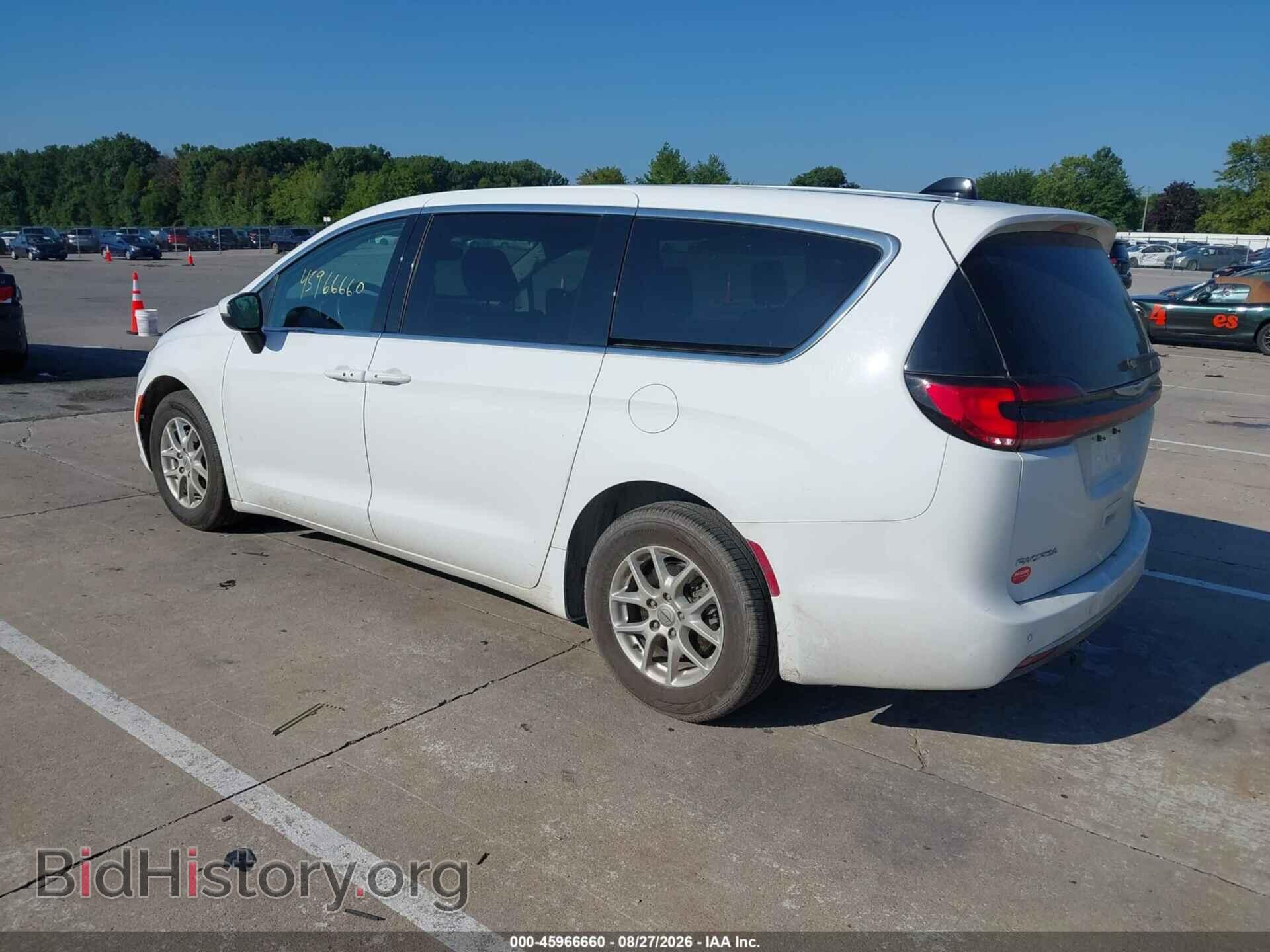 2023 CHRYSLER PACIFICA - VIN: 2C4RC1BG9PR616018 - Photo 3