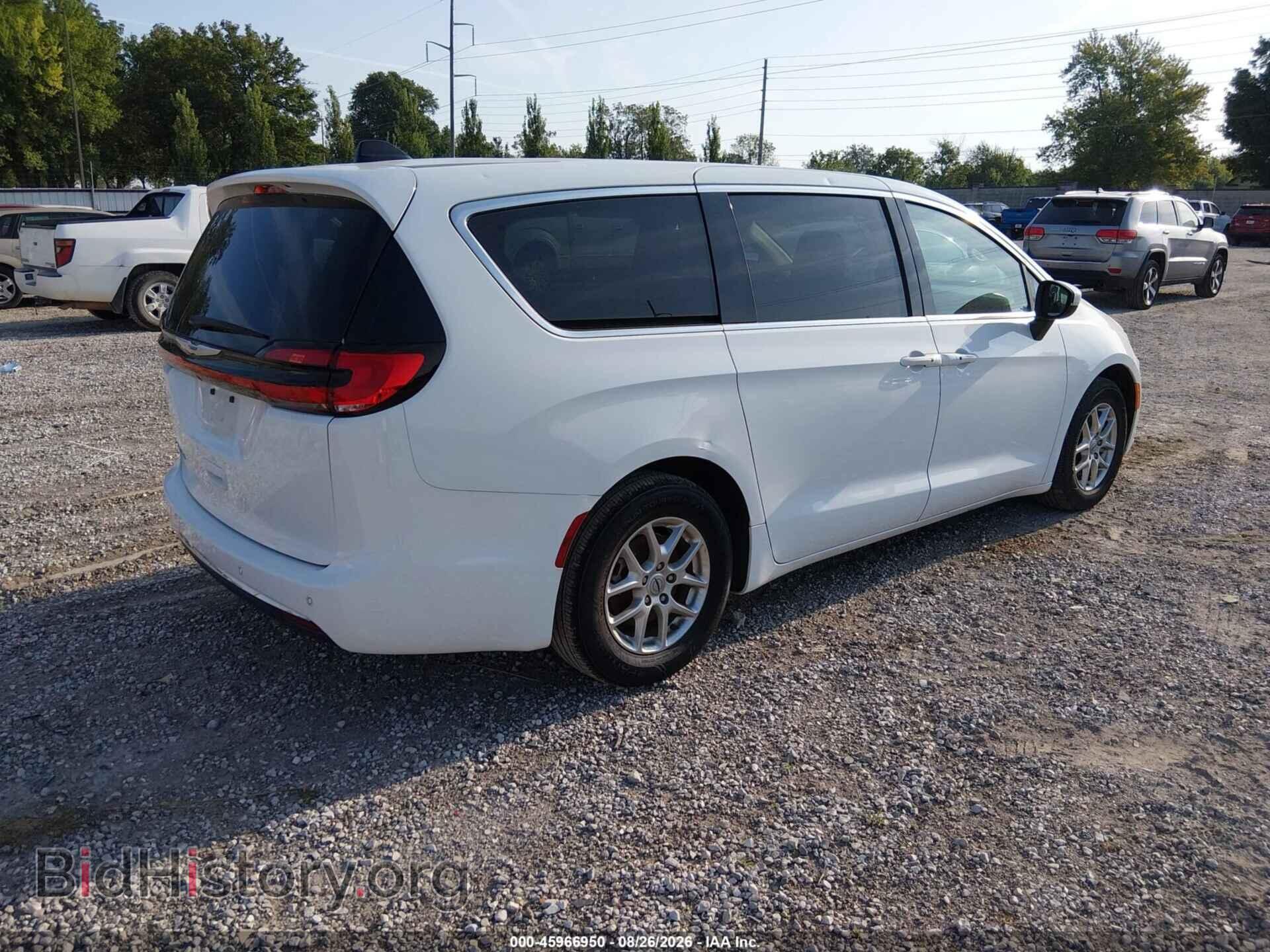 2023 CHRYSLER PACIFICA - VIN: 2C4RC1BGXPR625097 - Photo 2