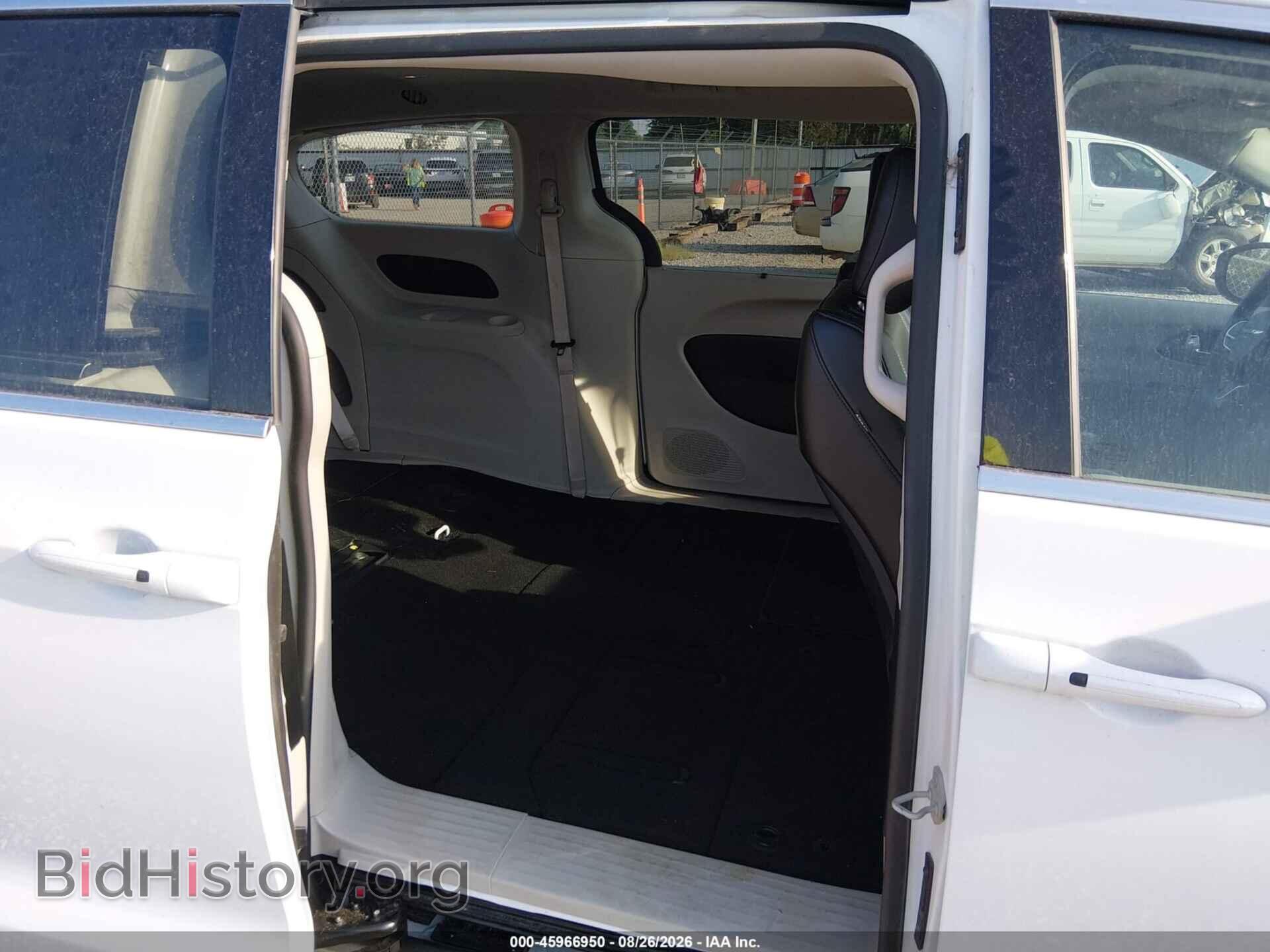 2023 CHRYSLER PACIFICA - VIN: 2C4RC1BGXPR625097 - Photo 8