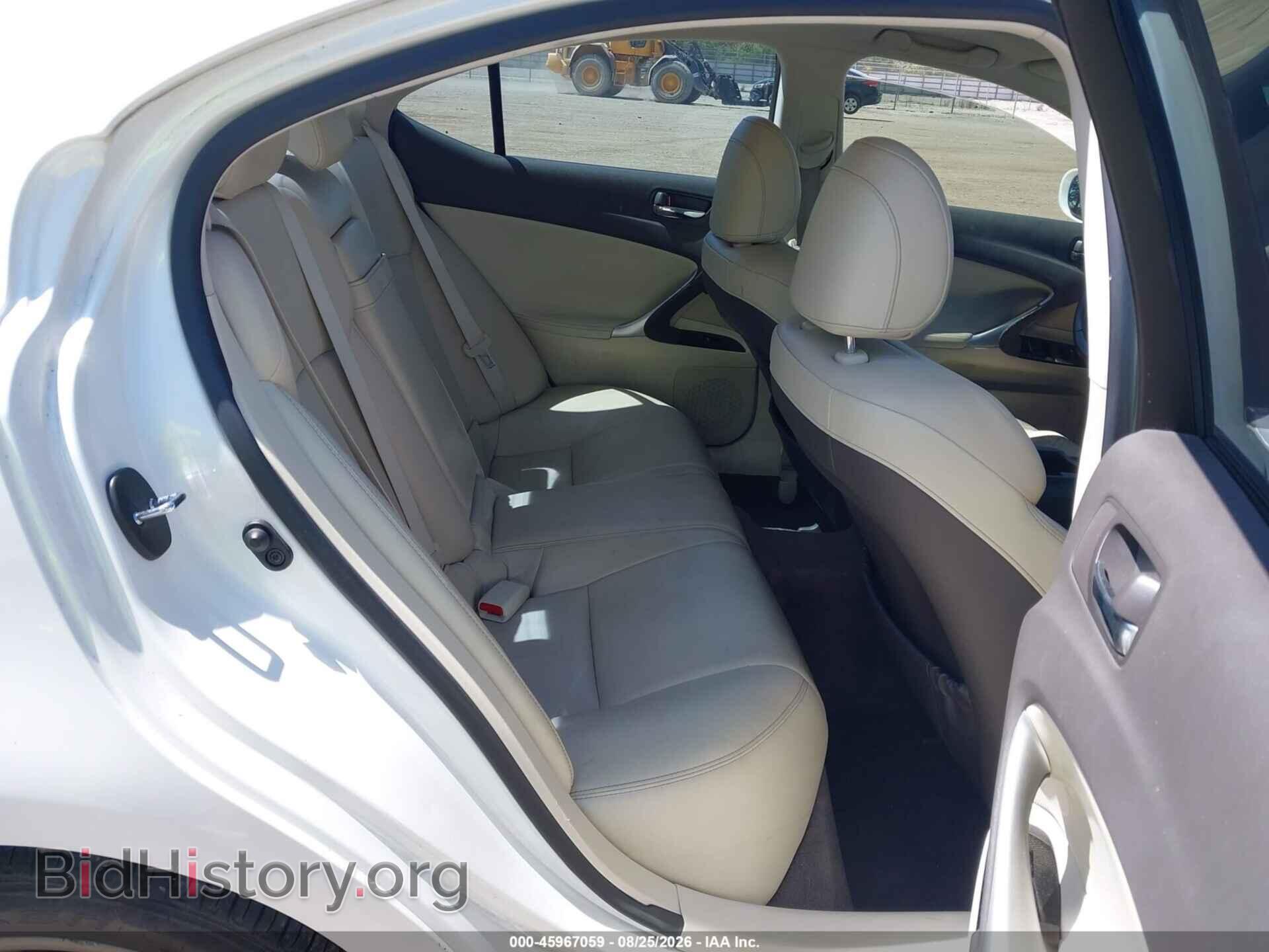 2011 LEXUS IS 250 - VIN: JTHBF5C21B5153525 - Photo 8
