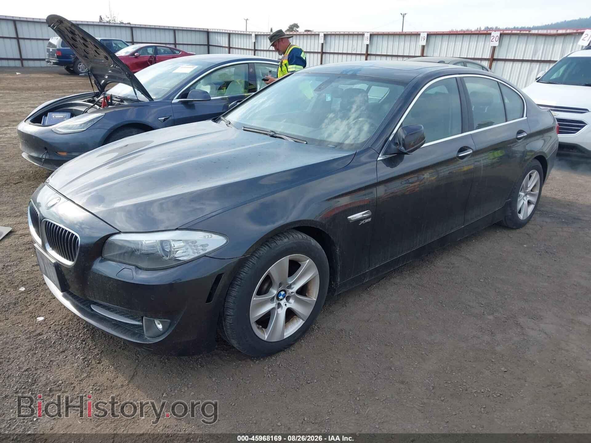 2012 BMW 528I - VIN: WBAXH5C55CDW09557 - Фото 2