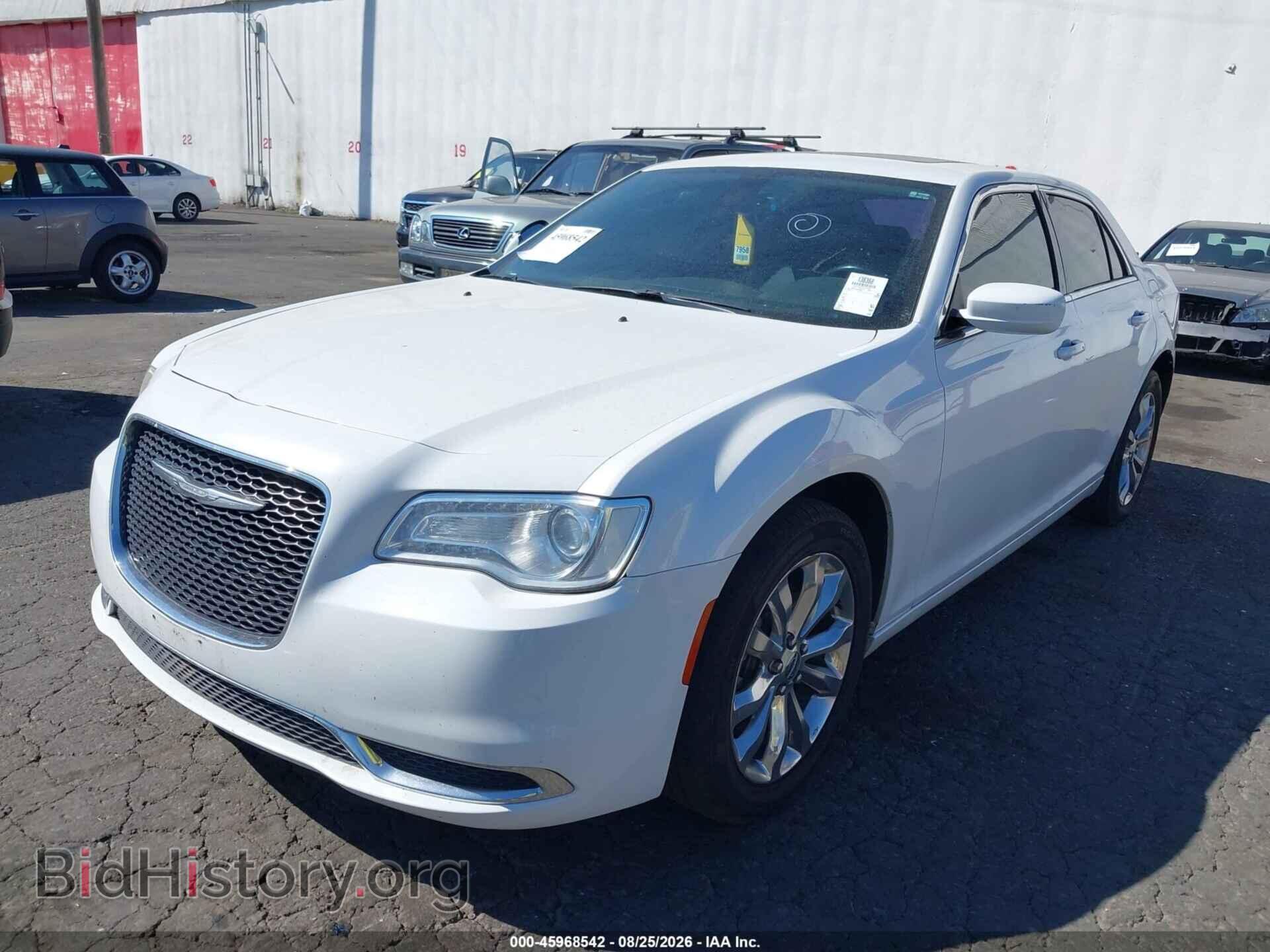 2015 CHRYSLER 300 - VIN: 2C3CCARG1FH792887 - Фото 2