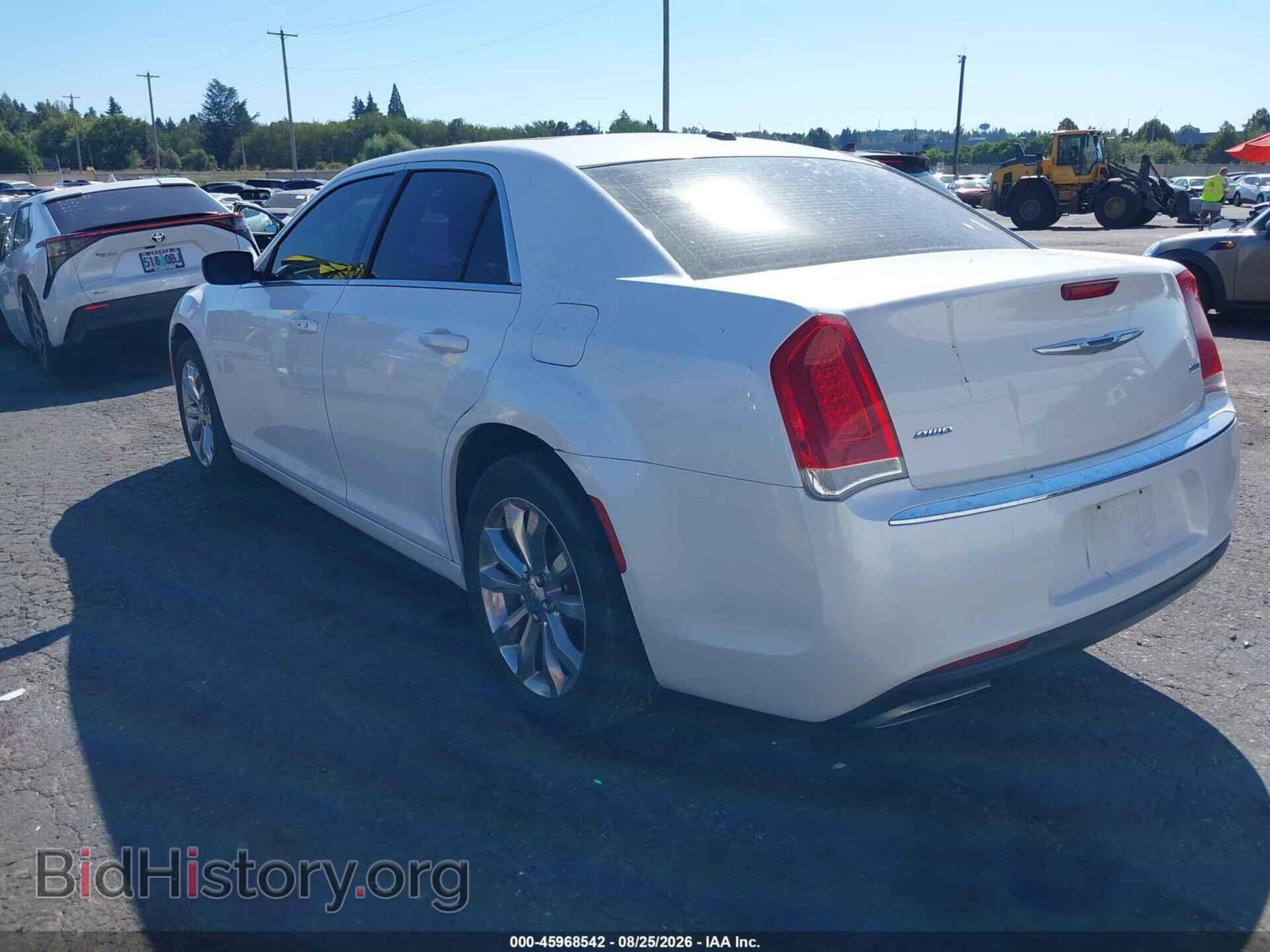 2015 CHRYSLER 300 - VIN: 2C3CCARG1FH792887 - Фото 3
