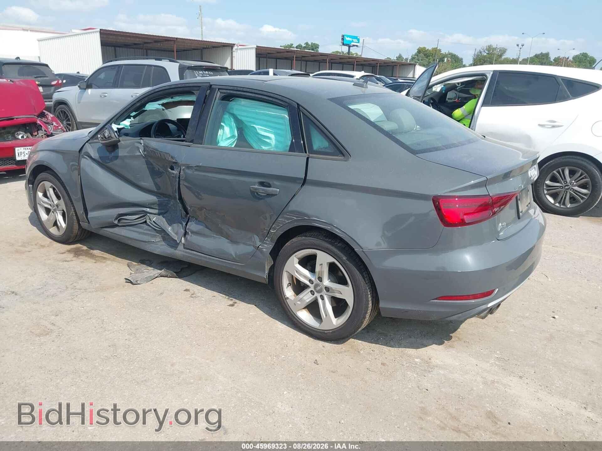 2018 AUDI A3 - VIN: WAUAUGFF9J1058467 - Фото 3