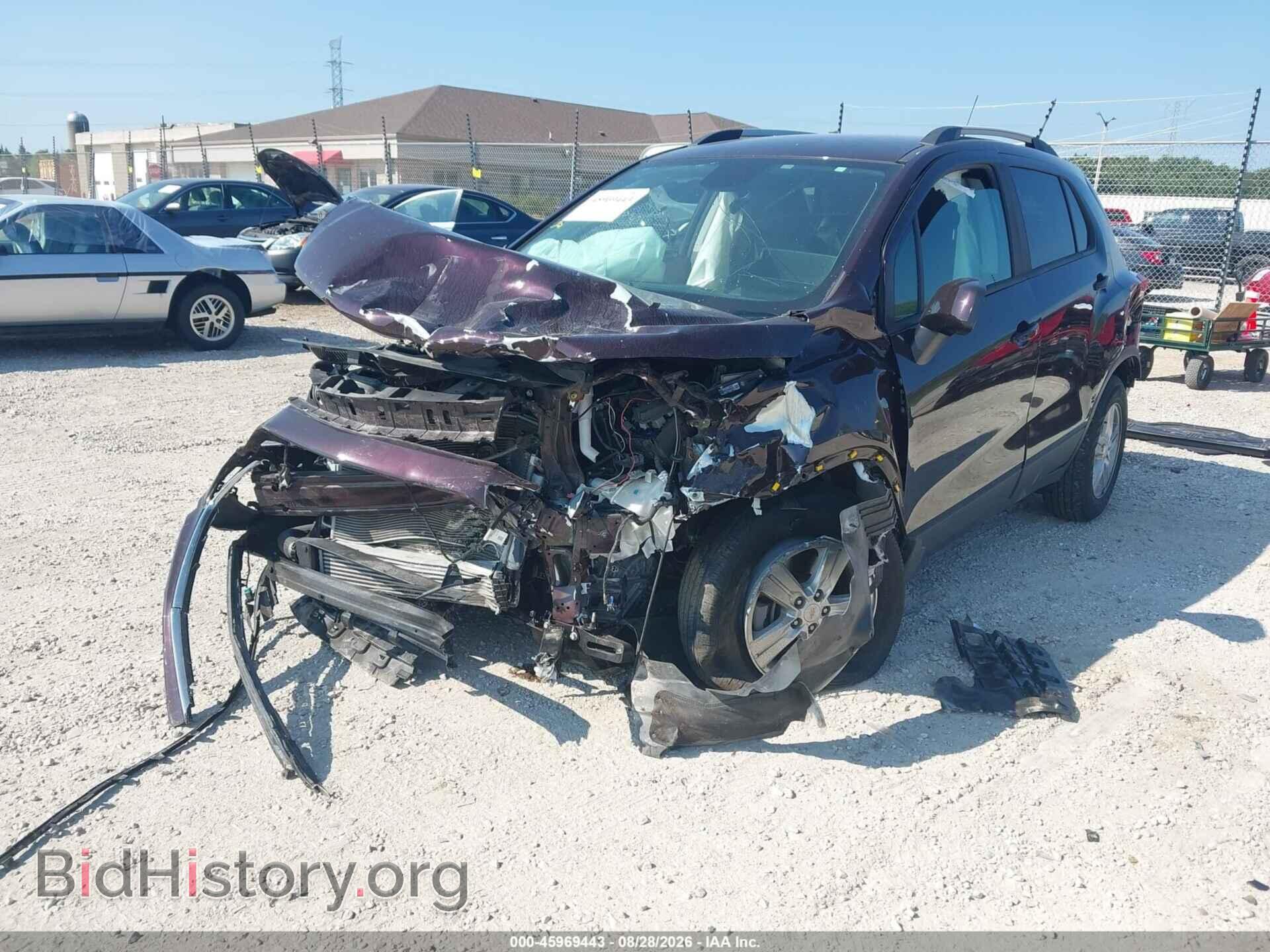 2021 CHEVROLET TRAX - VIN: KL7CJPSB7MB304564 - Photo 2