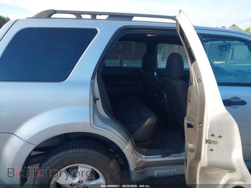 2010 Ford ESCAPE (VIN 1FMCU0D78AKB31476) — фото 8 из 12