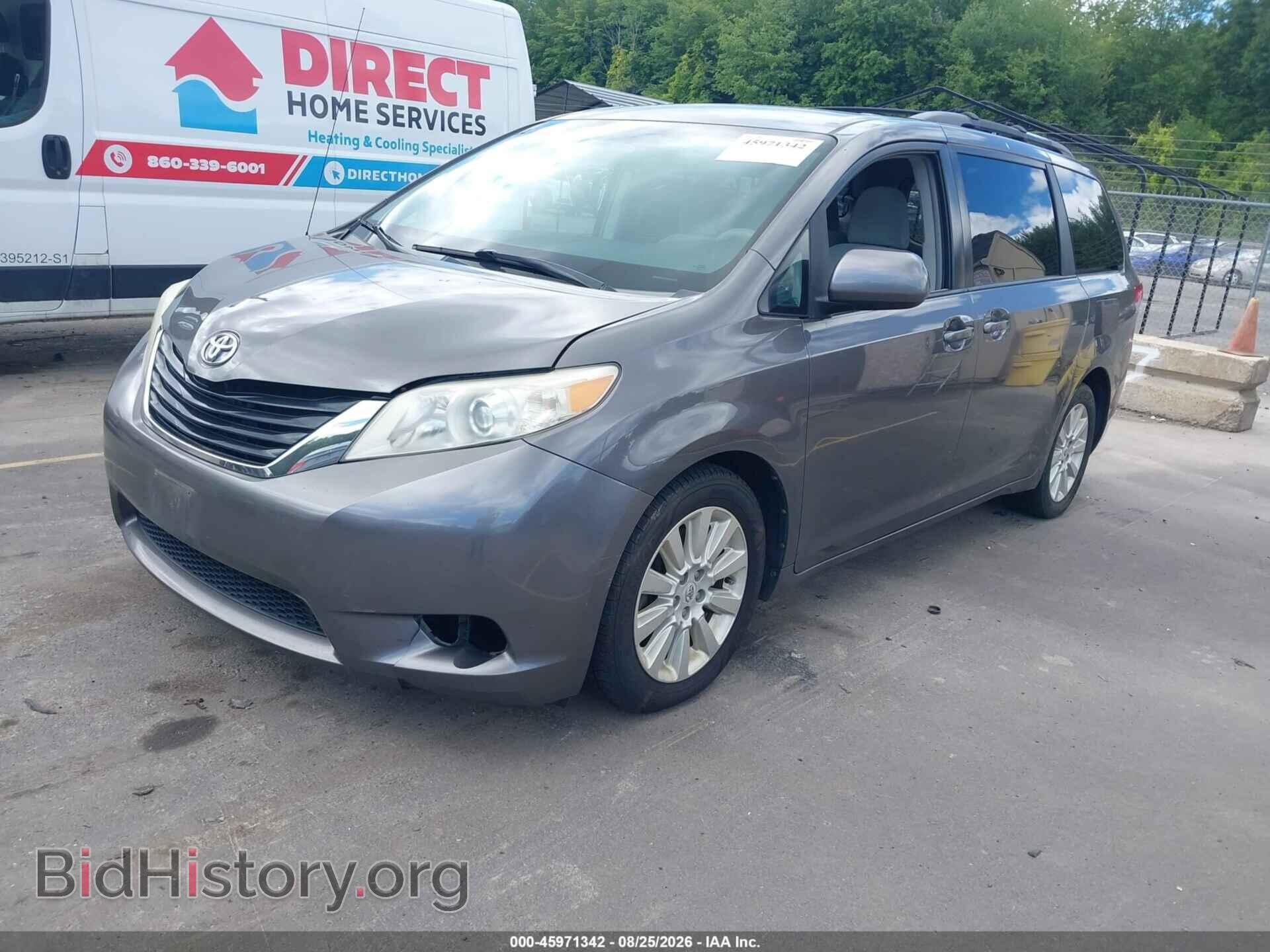 2011 TOYOTA SIENNA - VIN: 5TDJK3DC7BS026616 - Photo 2