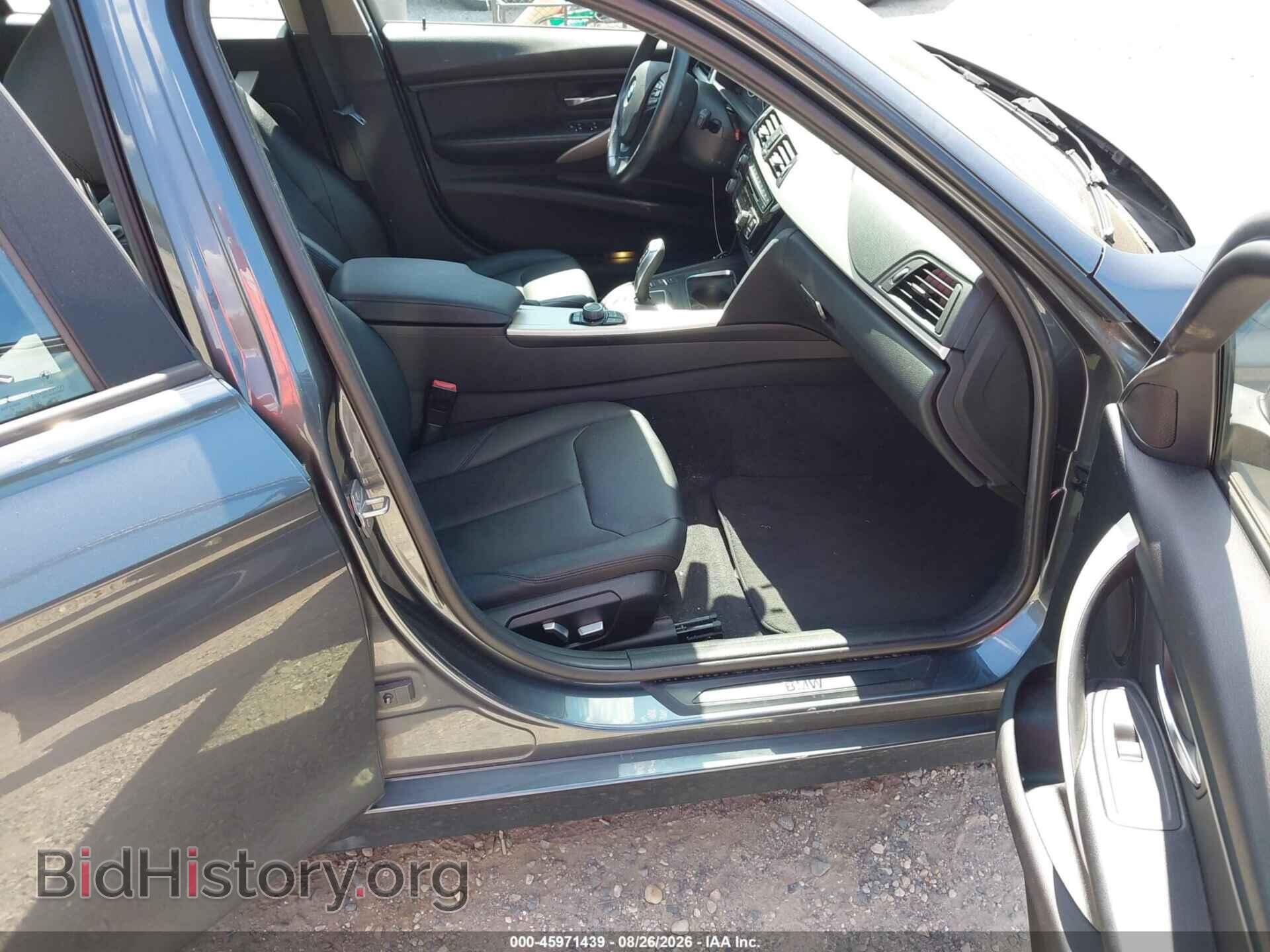 2016 BMW 320I - VIN: WBA8E5G58GNT93081 - Фото 5