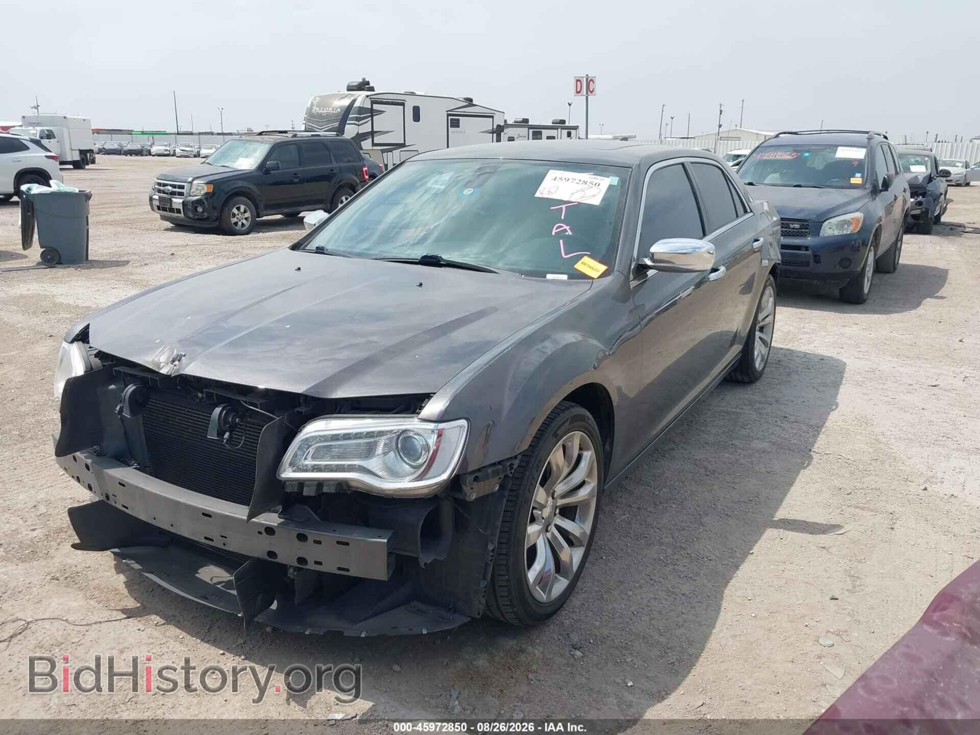 2017 CHRYSLER 300C - VIN: 2C3CCAEG2HH544902 - Photo 2
