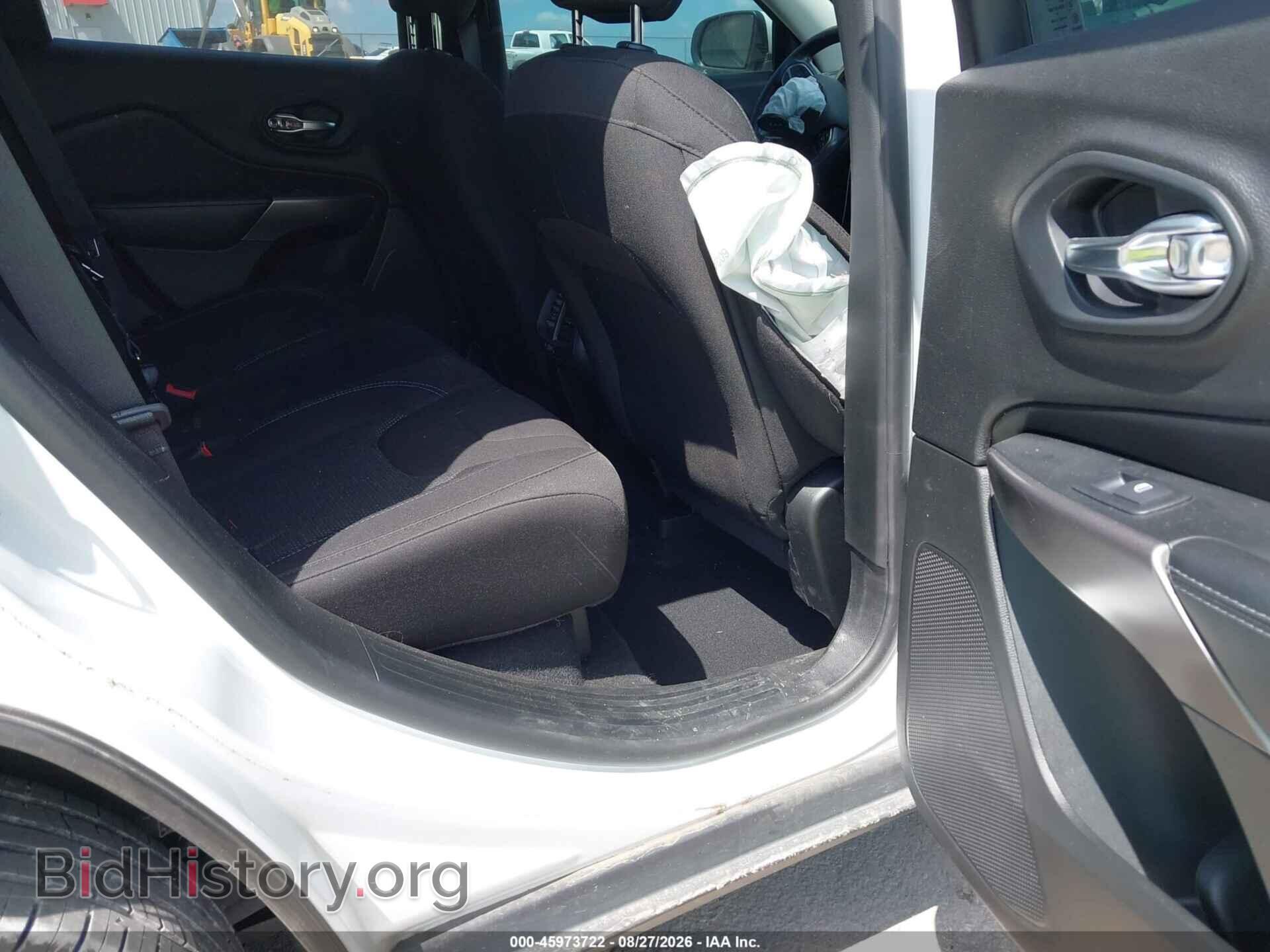 2019 JEEP CHEROKEE - VIN: 1C4PJLCB7KD340669 - Фото 8