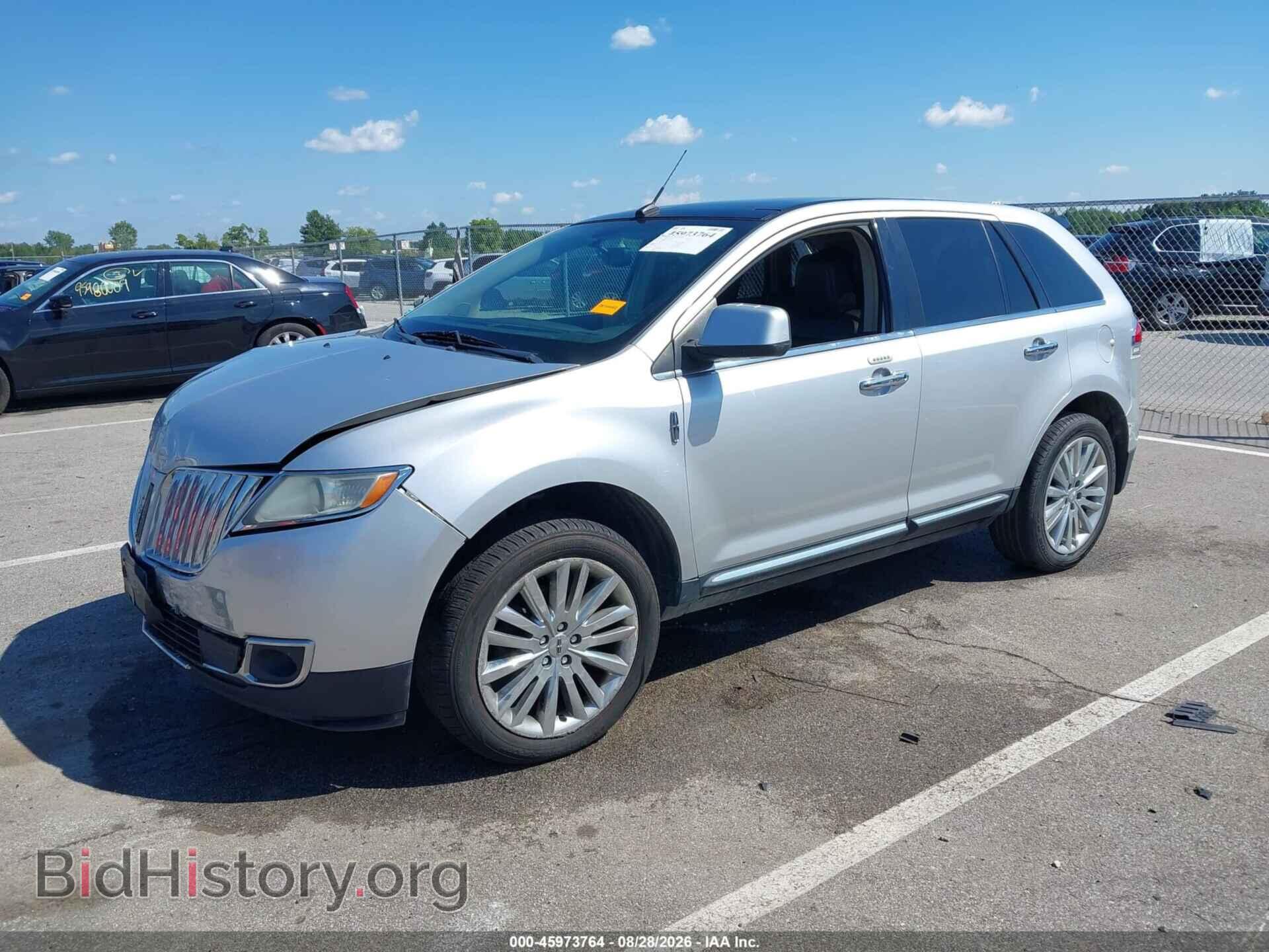 2011 LINCOLN MKX - VIN: 2LMDJ8JK5BBJ01937 - Photo 2