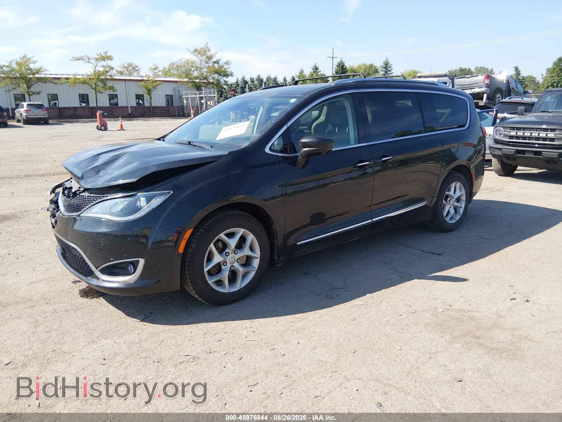 2017 CHRYSLER PACIFICA - VIN: 2C4RC1EG5HR550967 - Photo 2