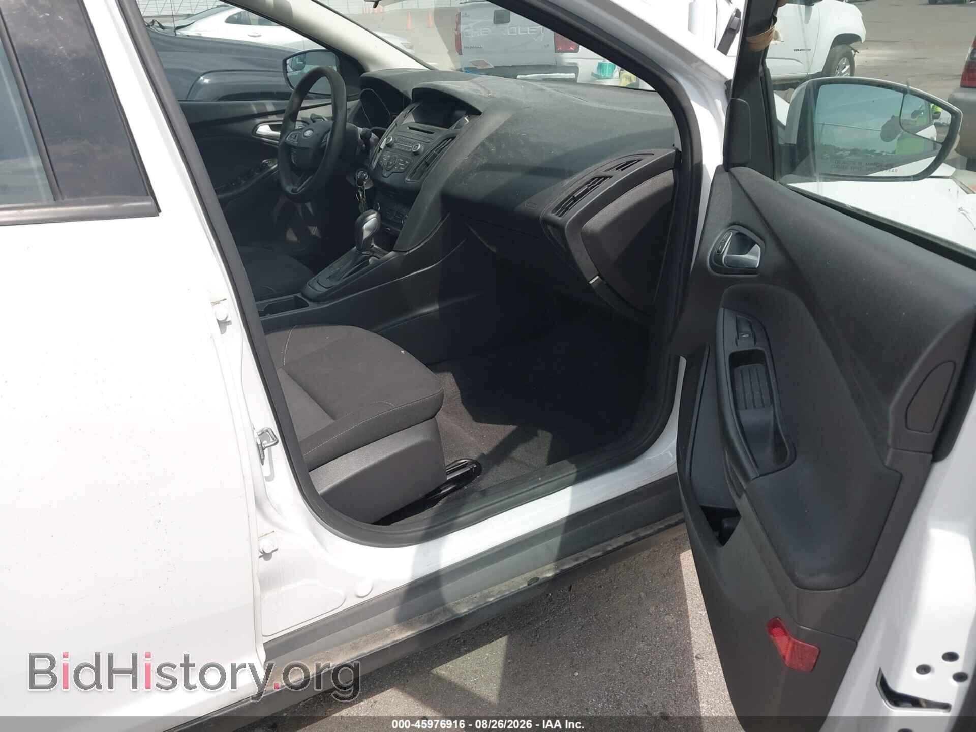 2017 FORD FOCUS - VIN: 1FADP3F29HL247878 - Photo 5