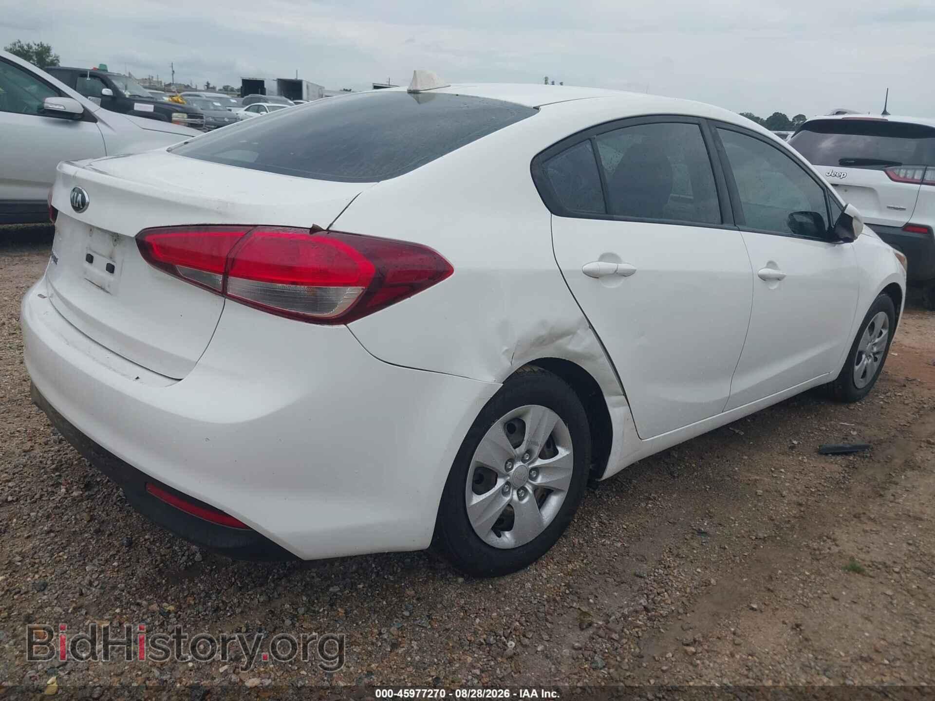 2017 KIA FORTE - VIN: 3KPFK4A78HE010253 - Photo 4