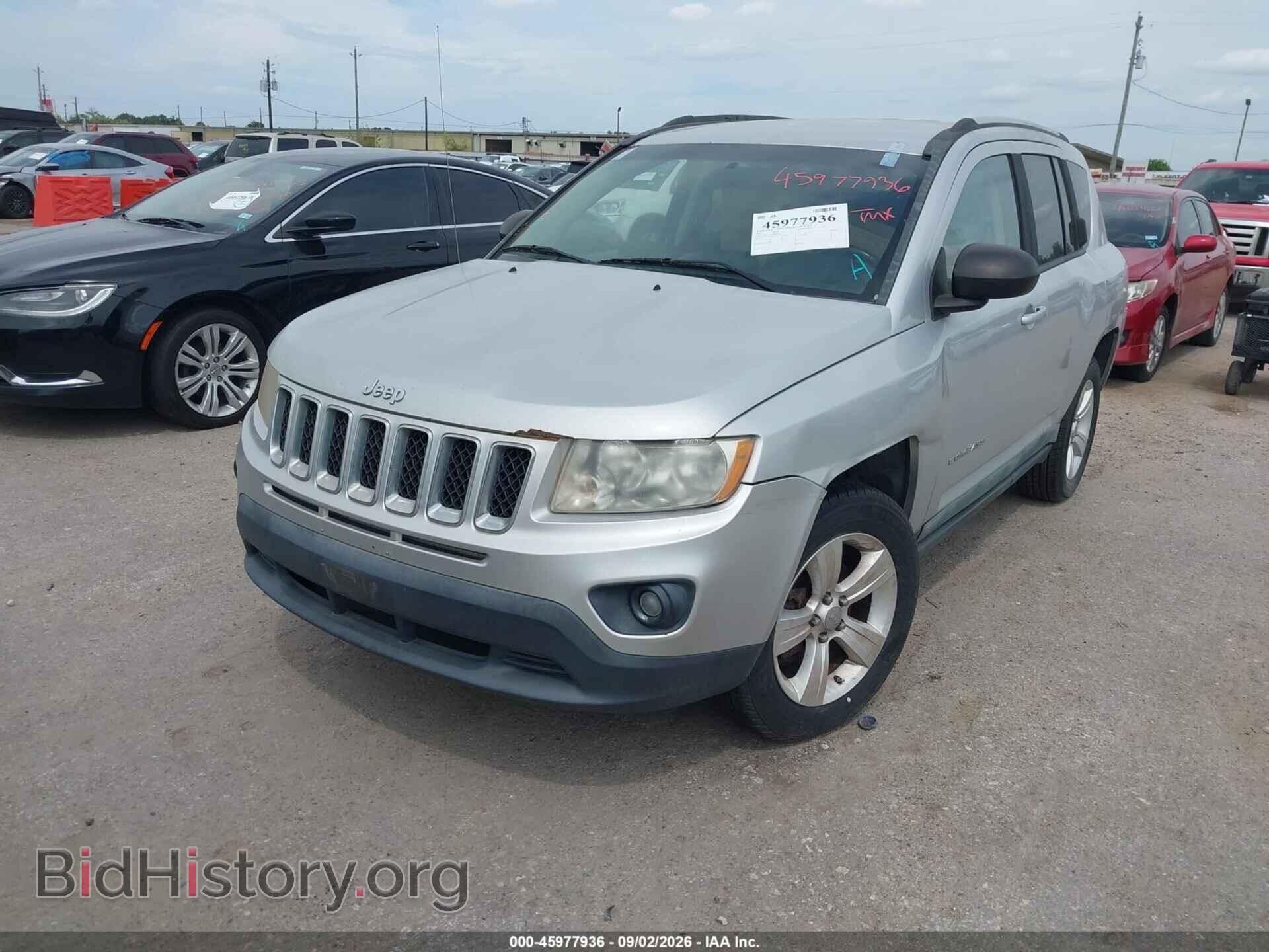 2011 JEEP COMPASS - VIN: 1J4NT1FB1BD290704 - Photo 2
