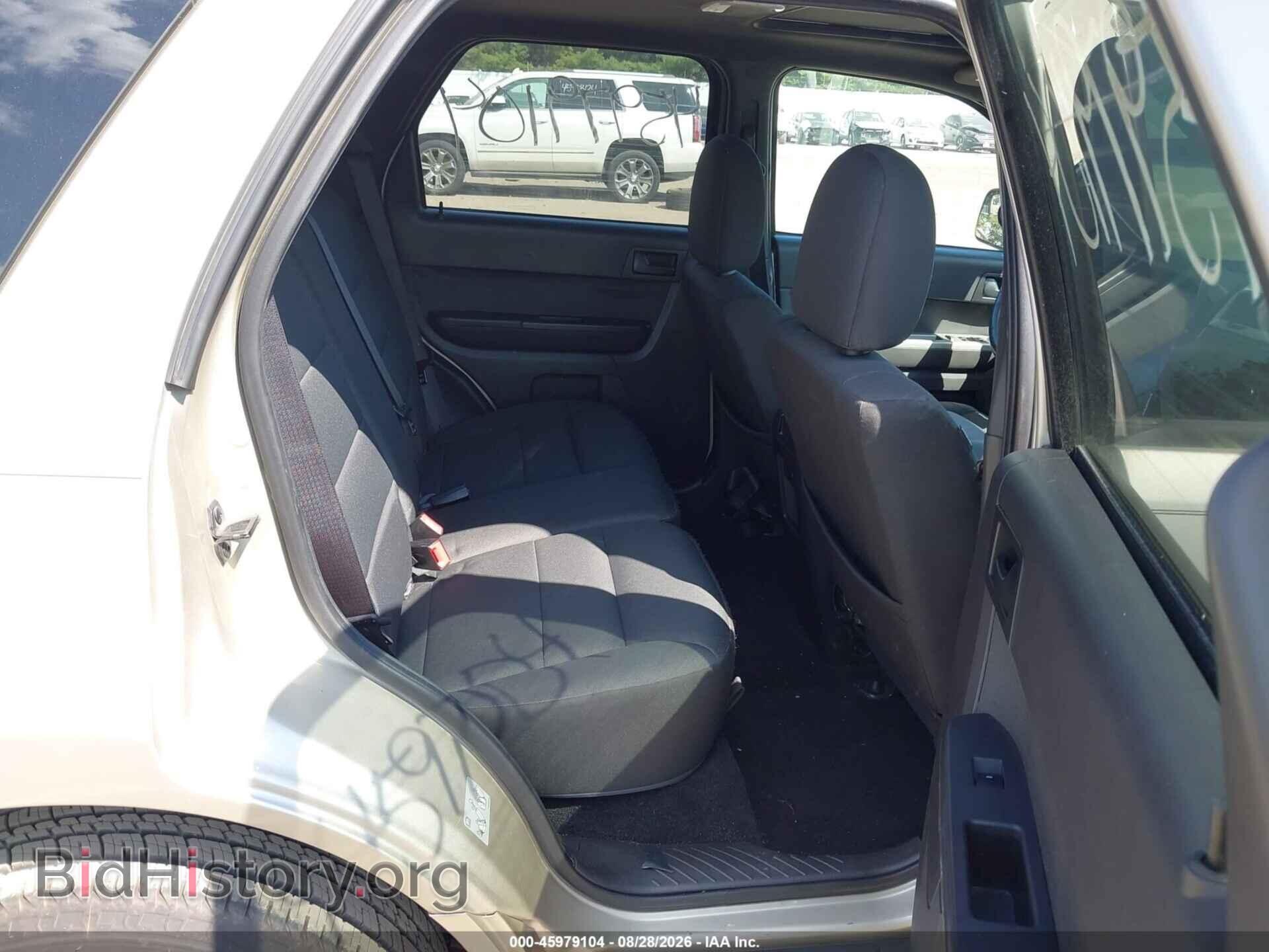 2011 FORD ESCAPE - VIN: 1FMCU0DG7BKA04140 - Фото 8
