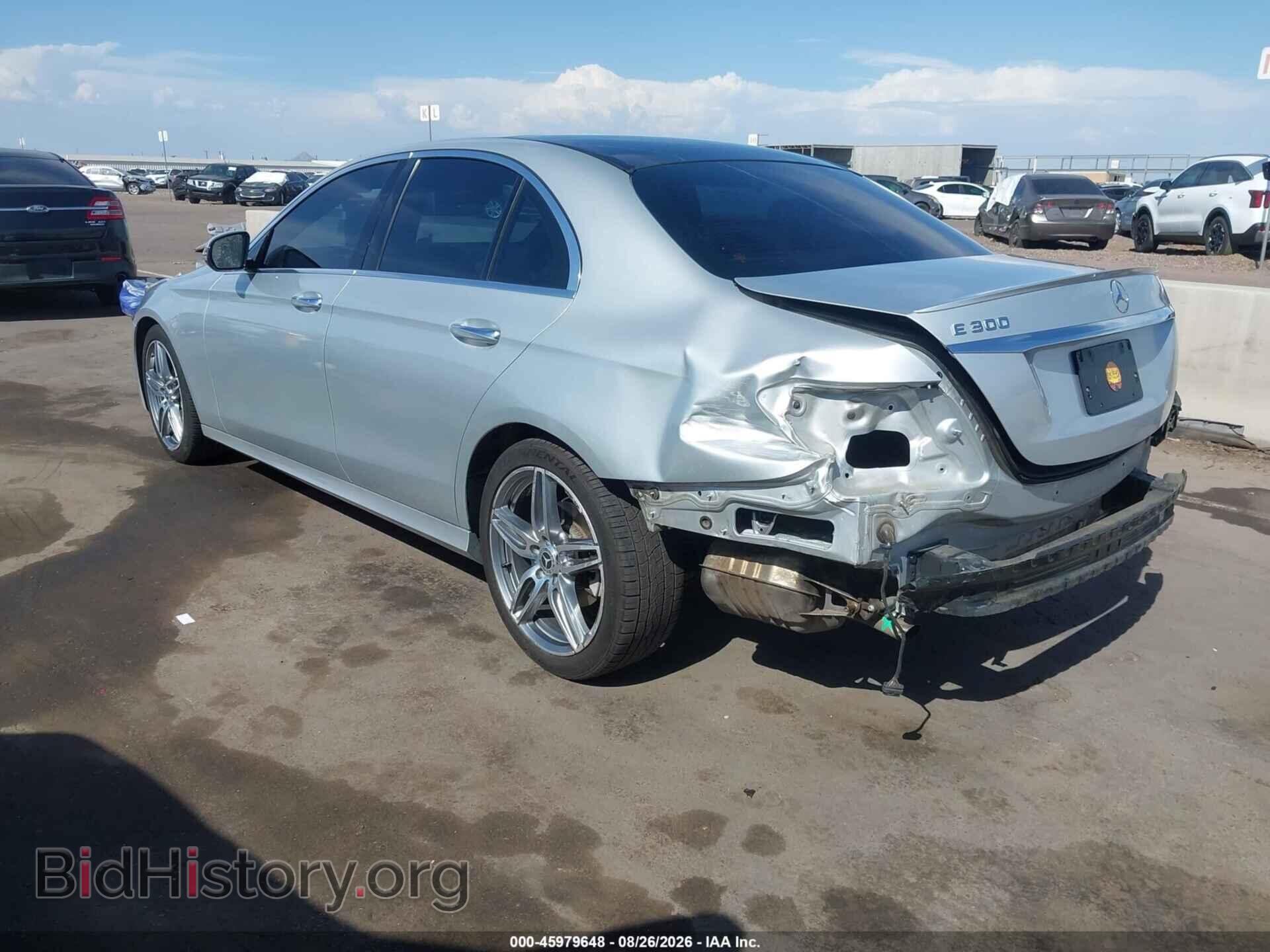 2017 MERCEDES-BENZ E 300 - VIN: WDDZF4JB7HA049916 - Photo 3