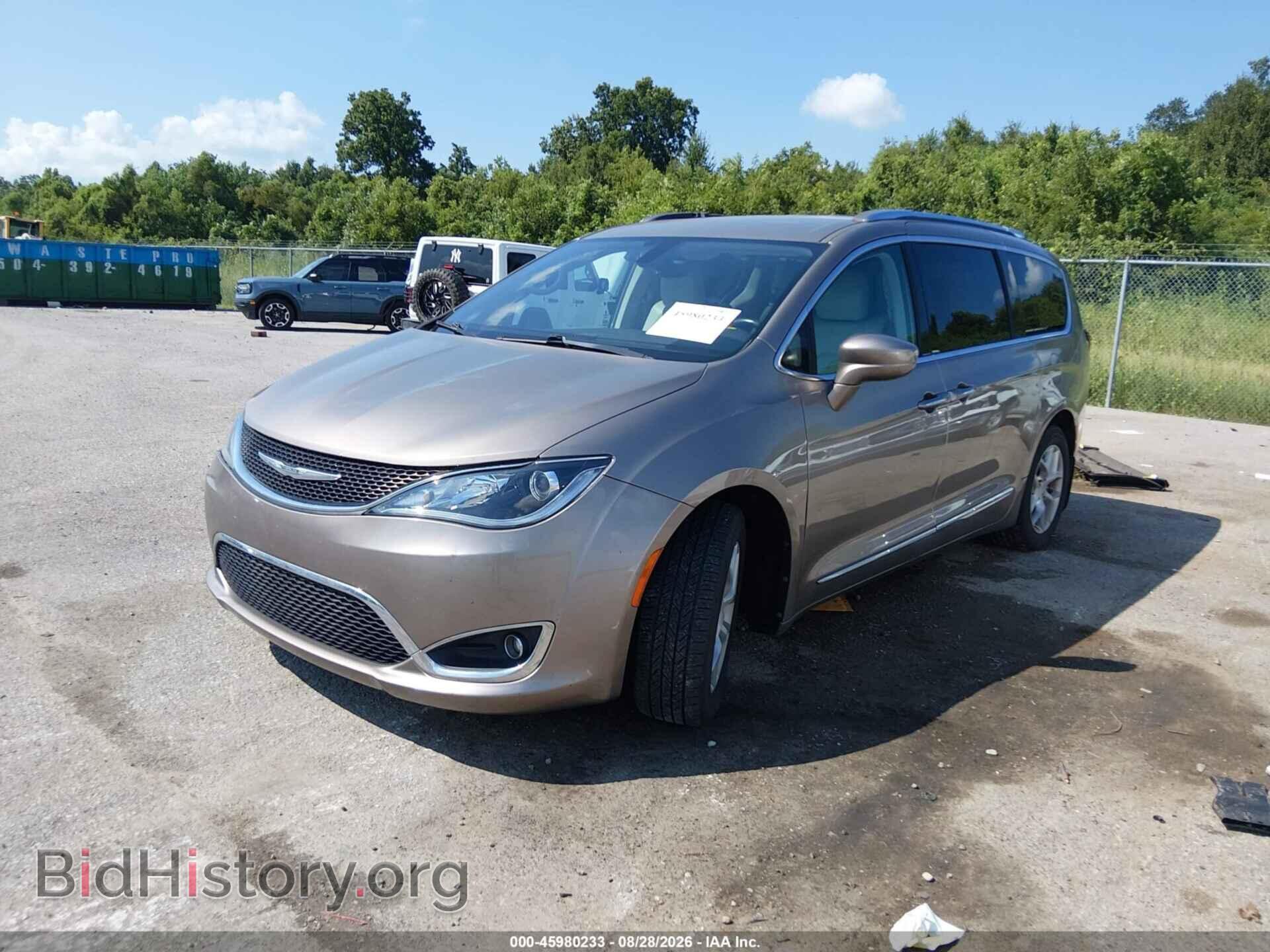 2017 CHRYSLER PACIFICA - VIN: 2C4RC1EG7HR652738 - Photo 2